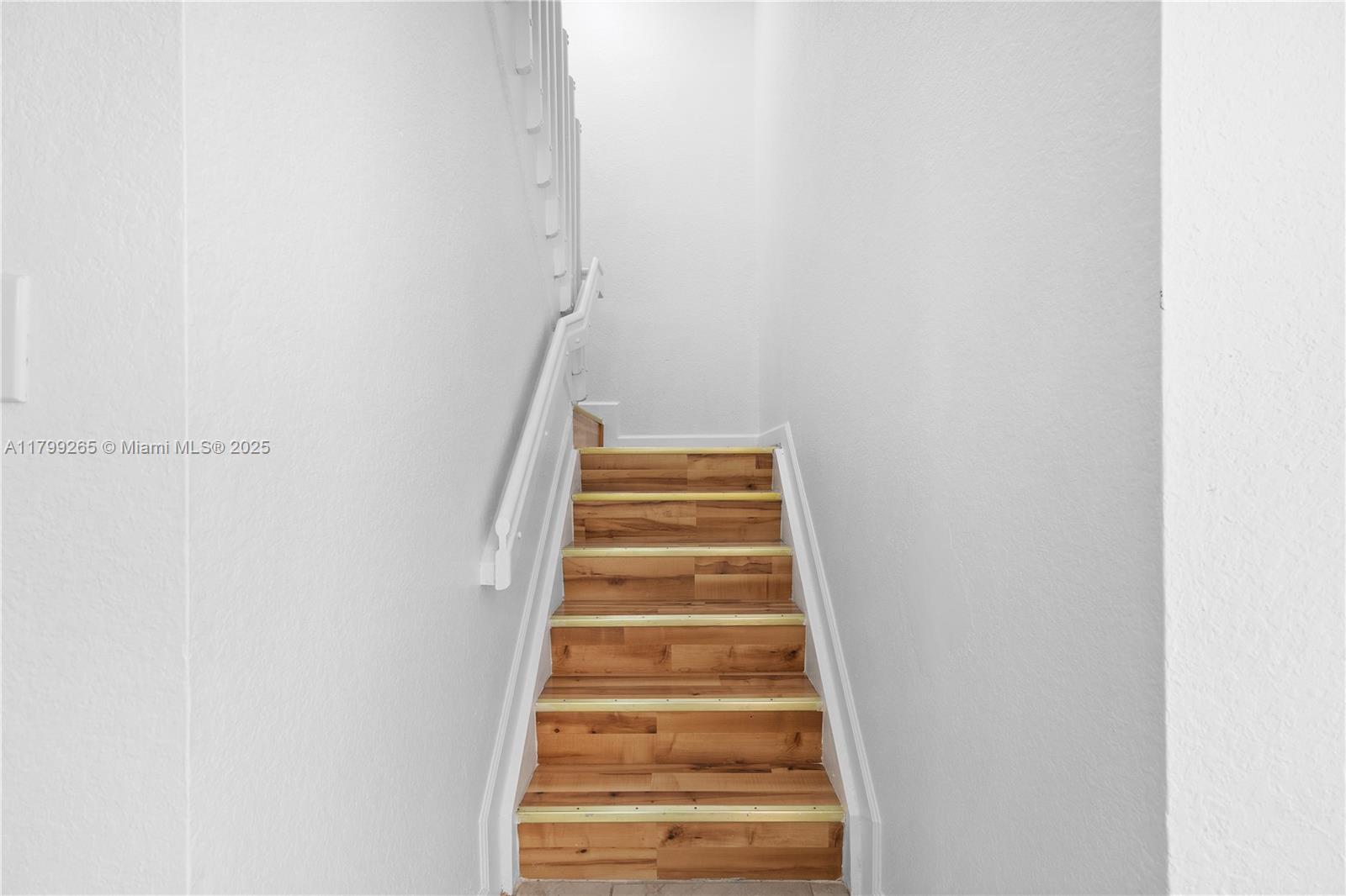 FLORIDIAN ISLES - Residential