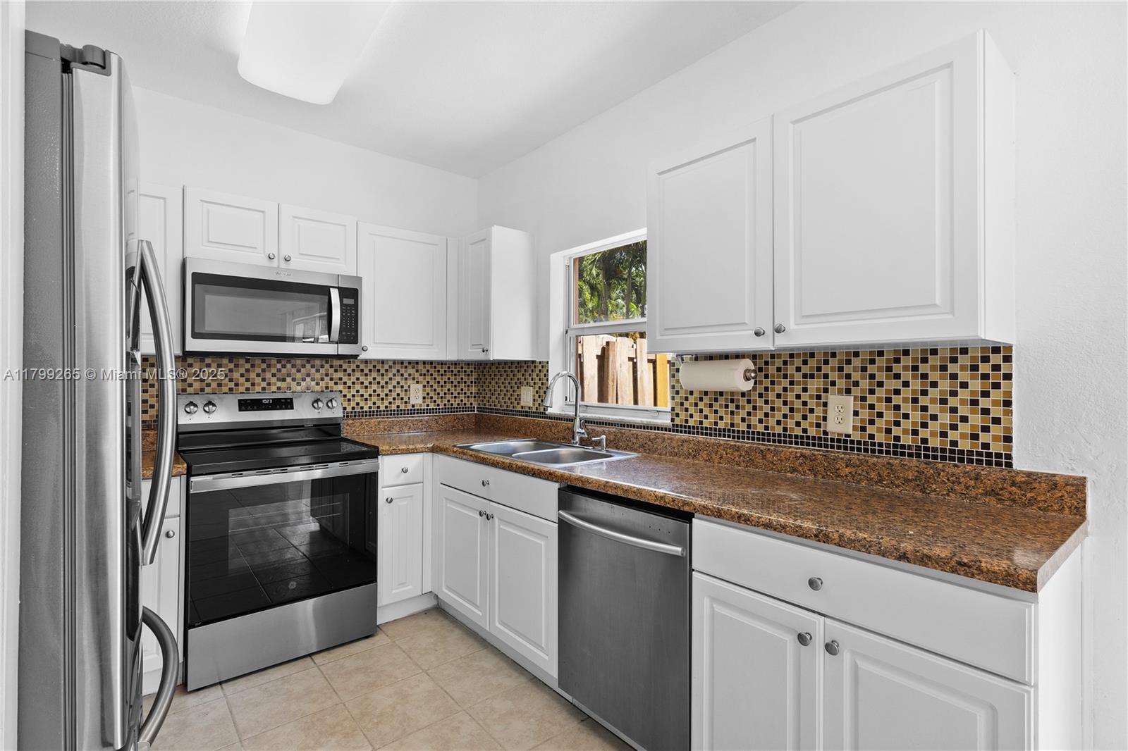 FLORIDIAN ISLES - Residential