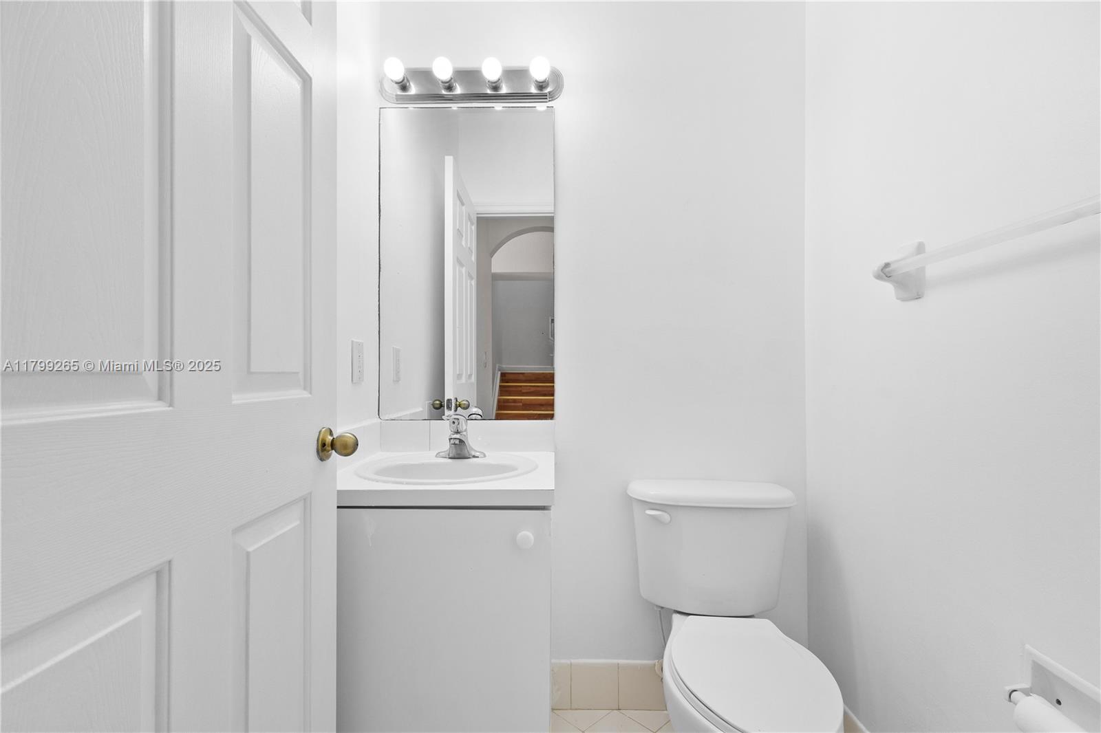 FLORIDIAN ISLES - Residential