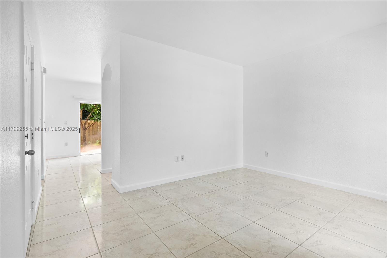 FLORIDIAN ISLES - Residential