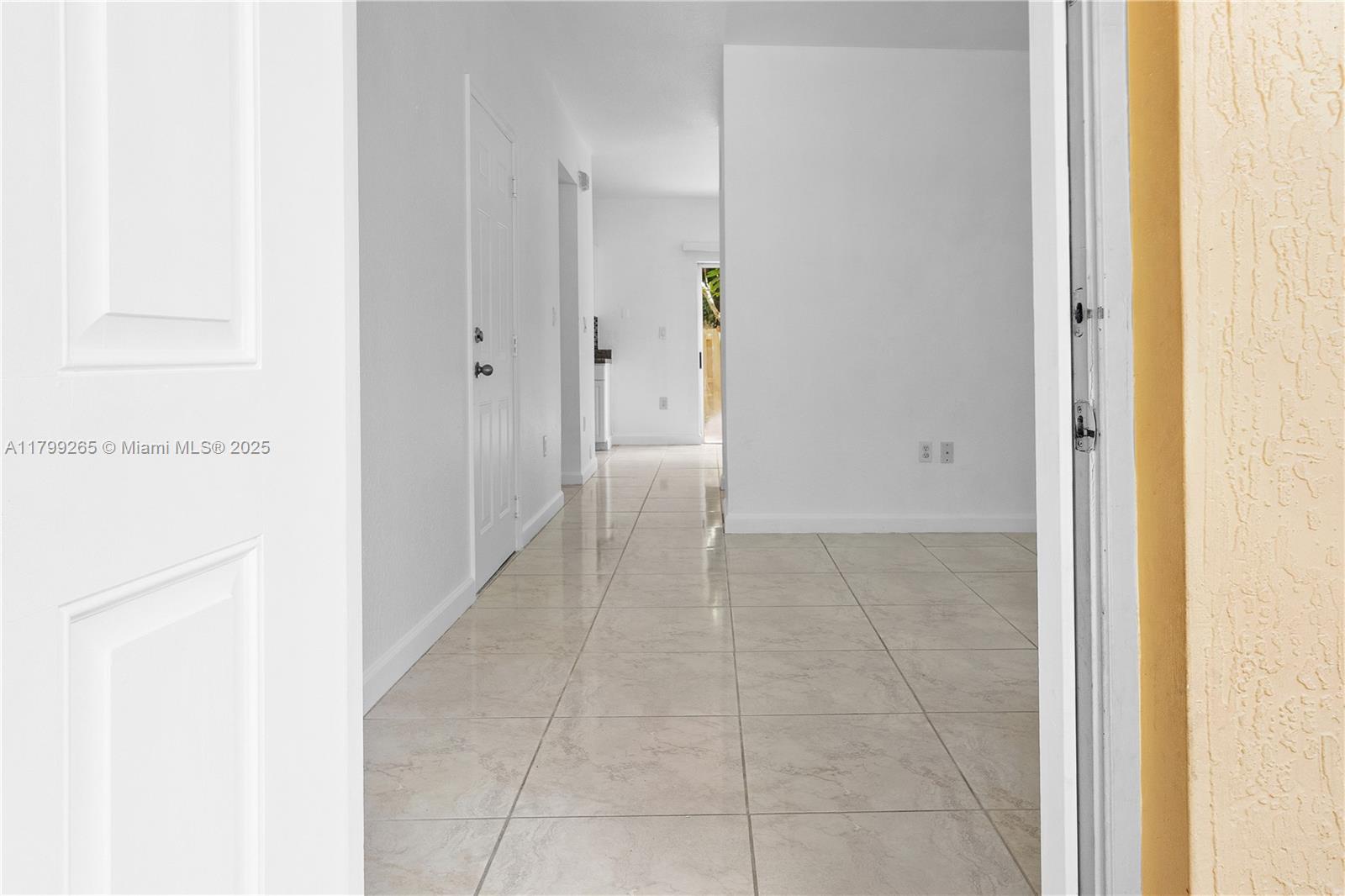 FLORIDIAN ISLES - Residential