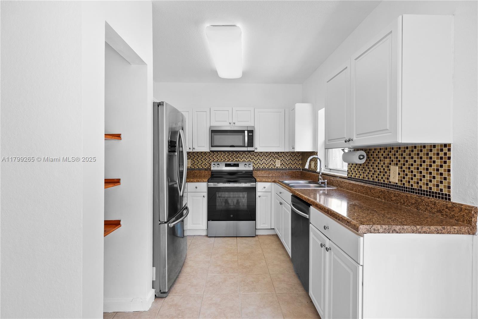 FLORIDIAN ISLES - Residential