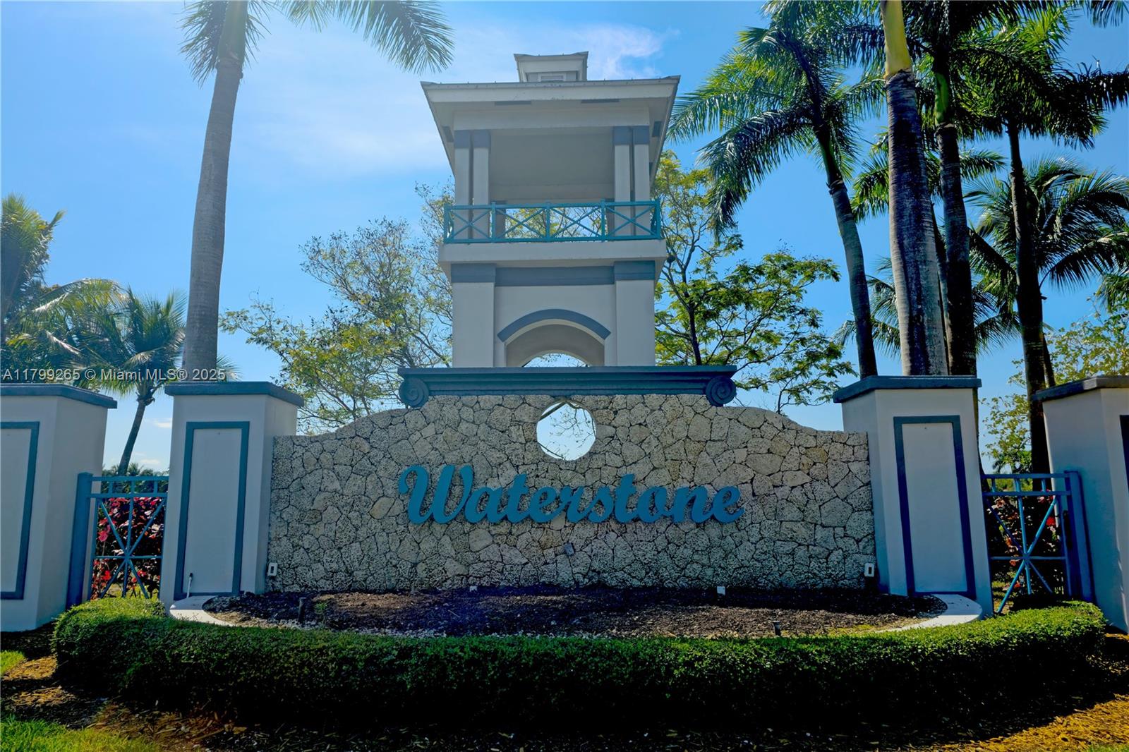 FLORIDIAN ISLES - Residential