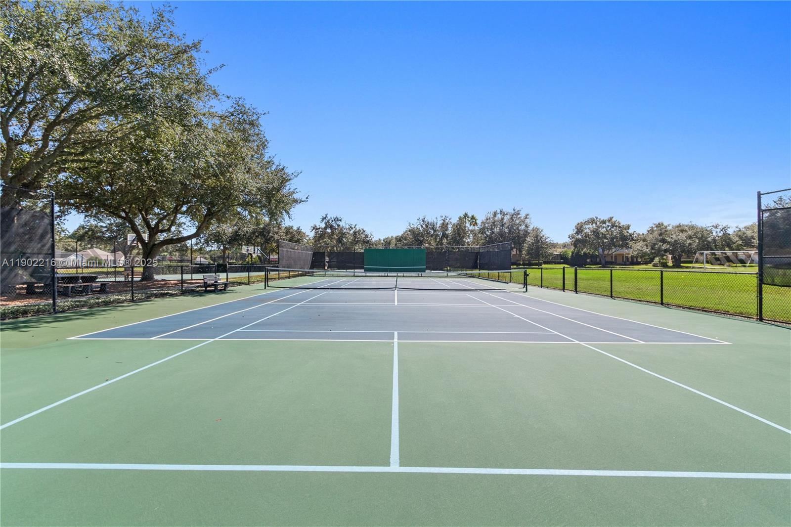 JAMES ISLAND UNIT THREE - Residential