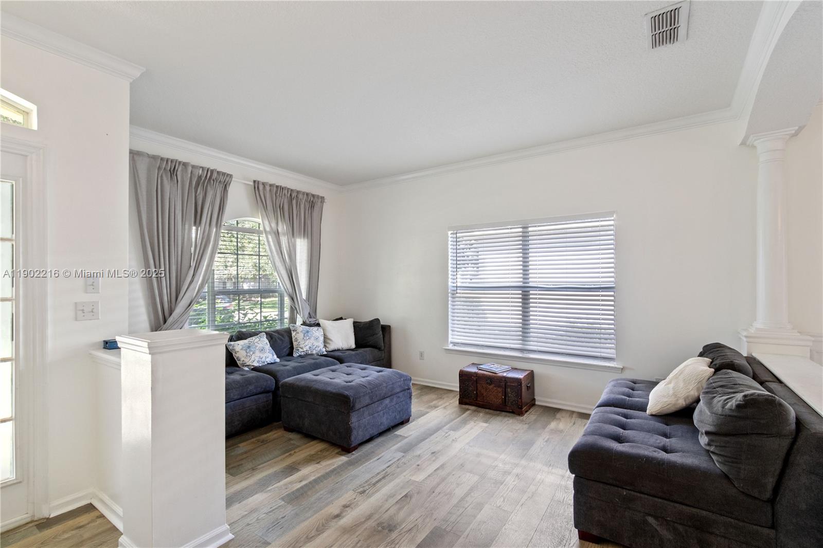 JAMES ISLAND UNIT THREE - Residential