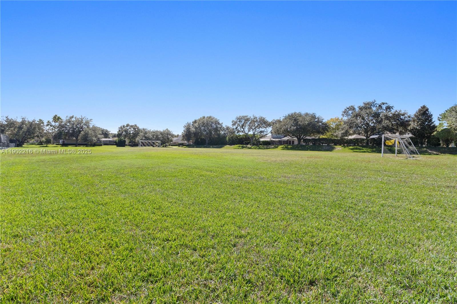 JAMES ISLAND UNIT THREE - Residential