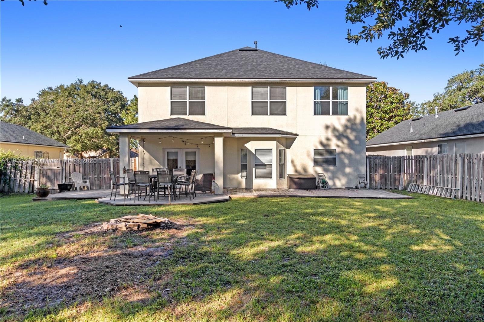 JAMES ISLAND UNIT THREE - Residential