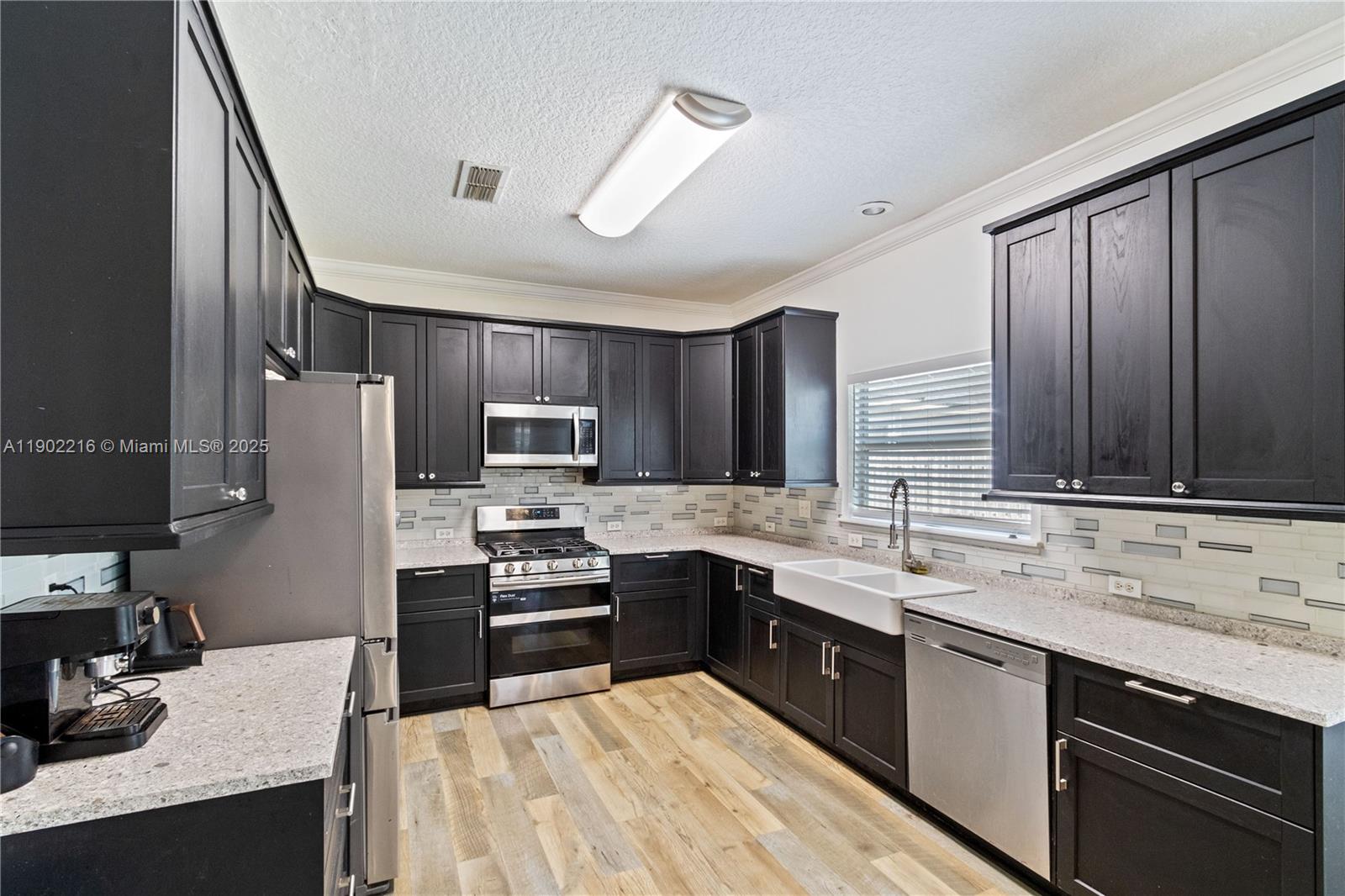 JAMES ISLAND UNIT THREE - Residential