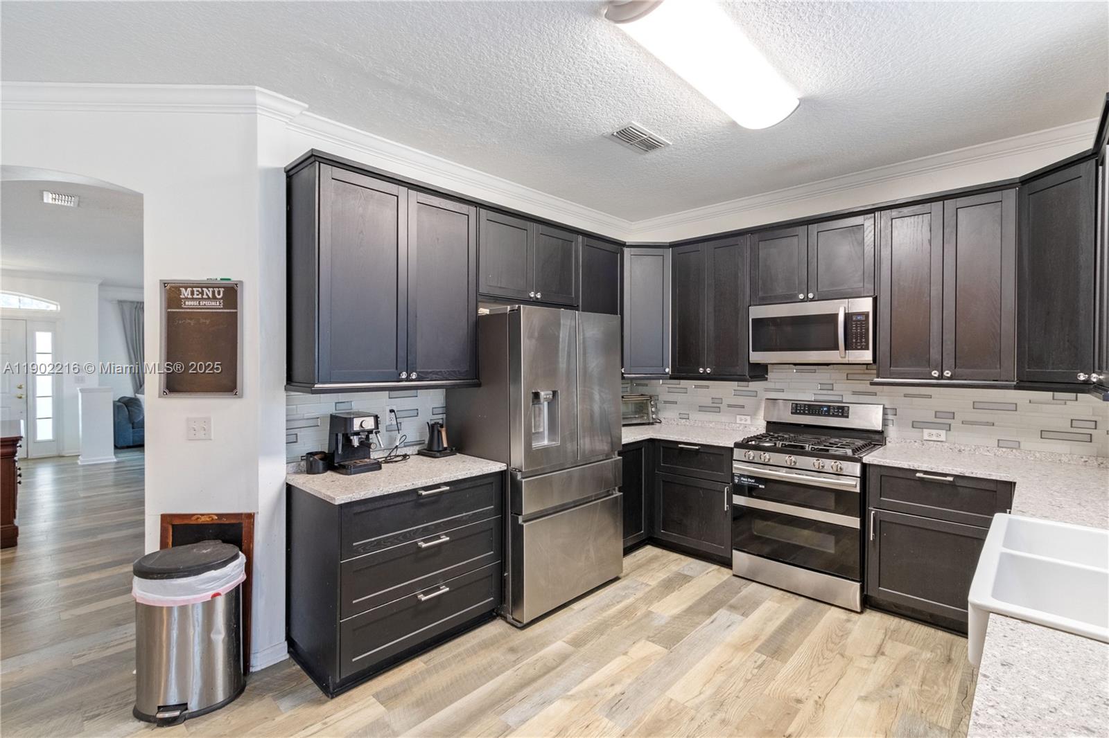 JAMES ISLAND UNIT THREE - Residential