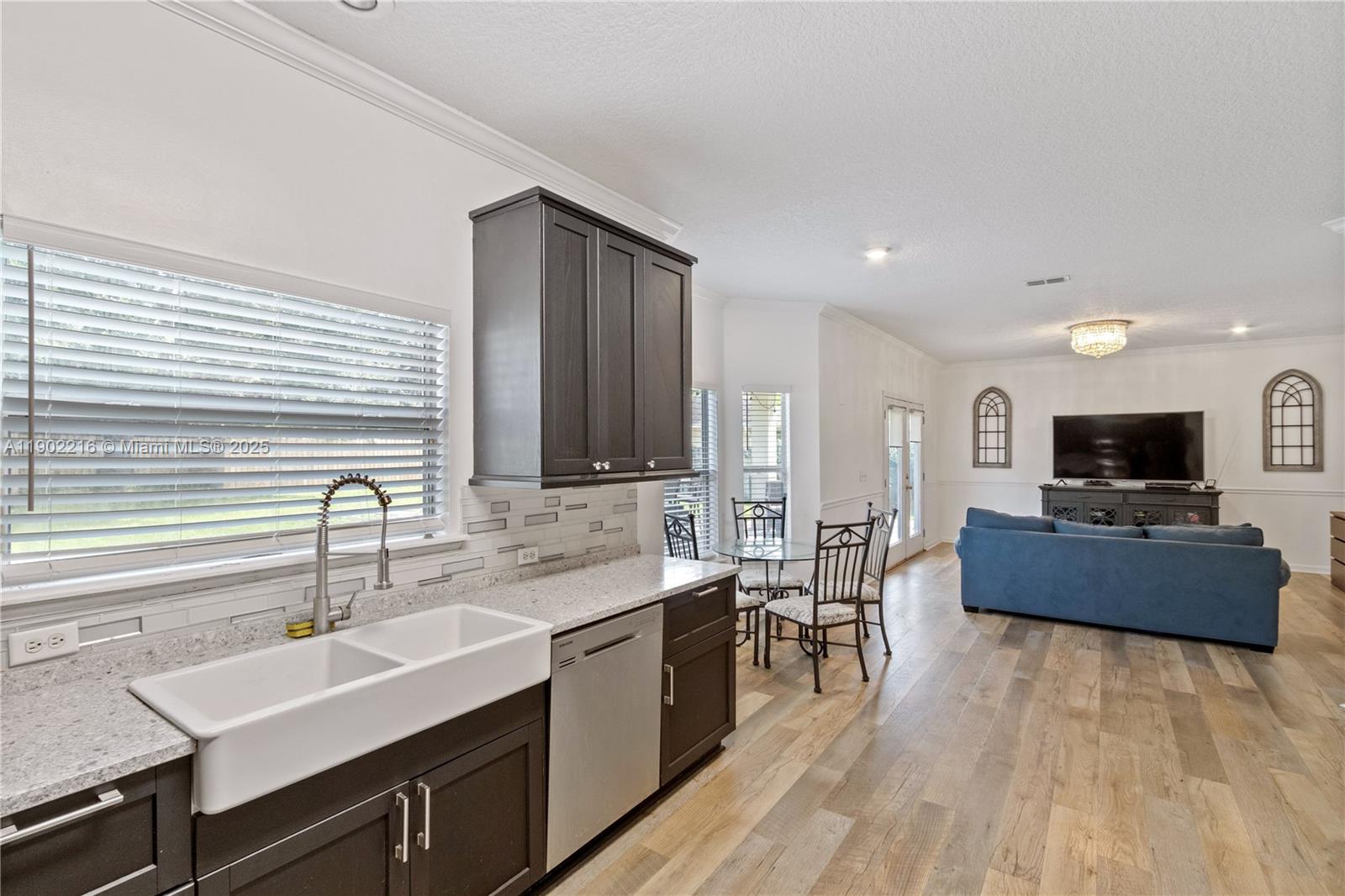 JAMES ISLAND UNIT THREE - Residential