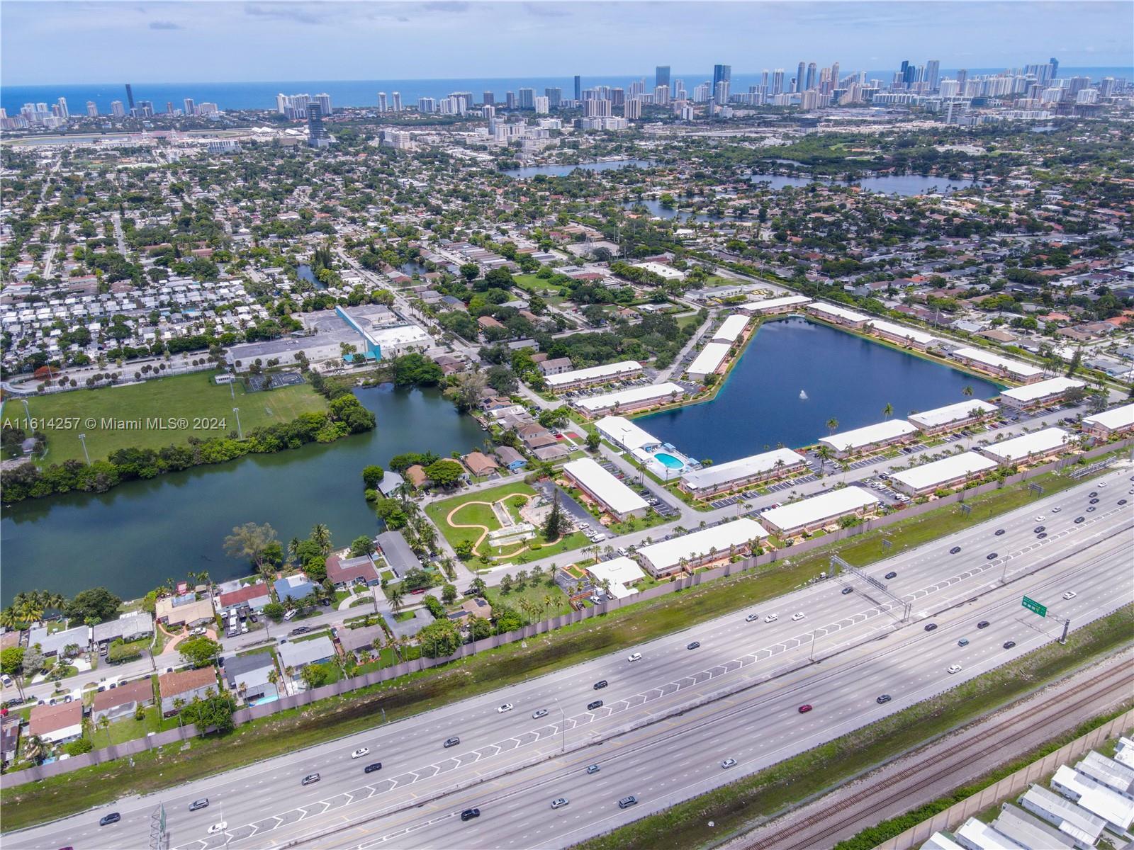 LAKESIDE ESTATES - Residential