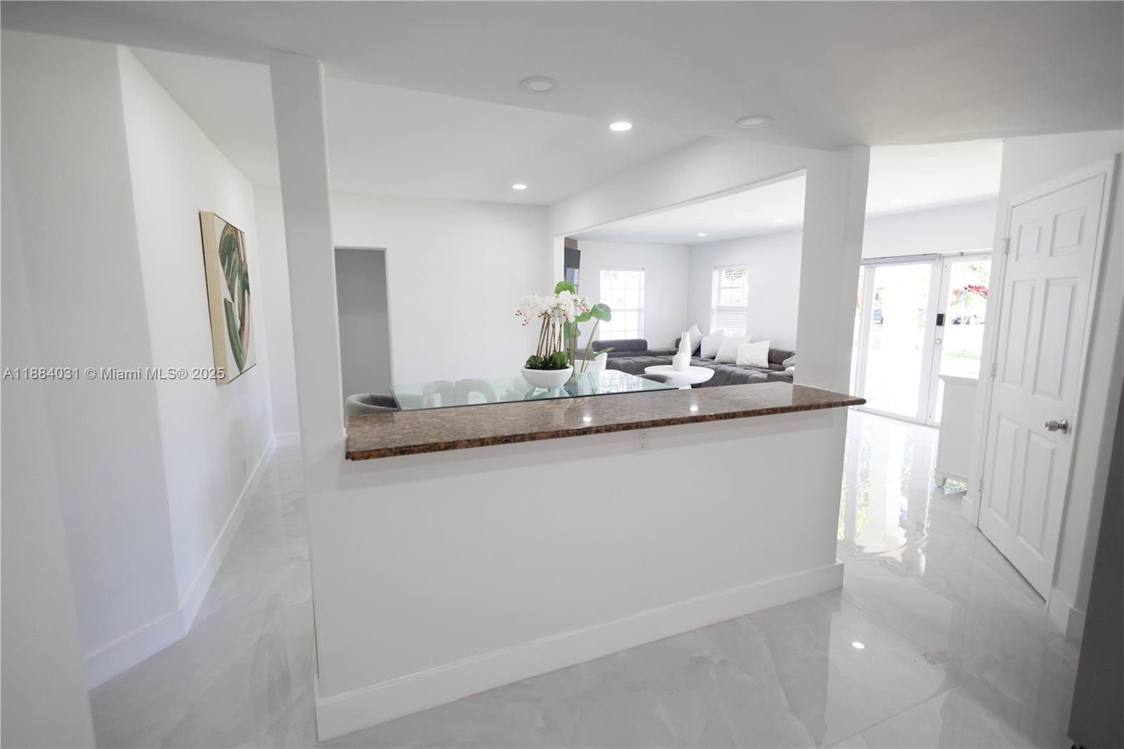 HOLLYWOOD COUNTRY CLUB DI - Residential Lease