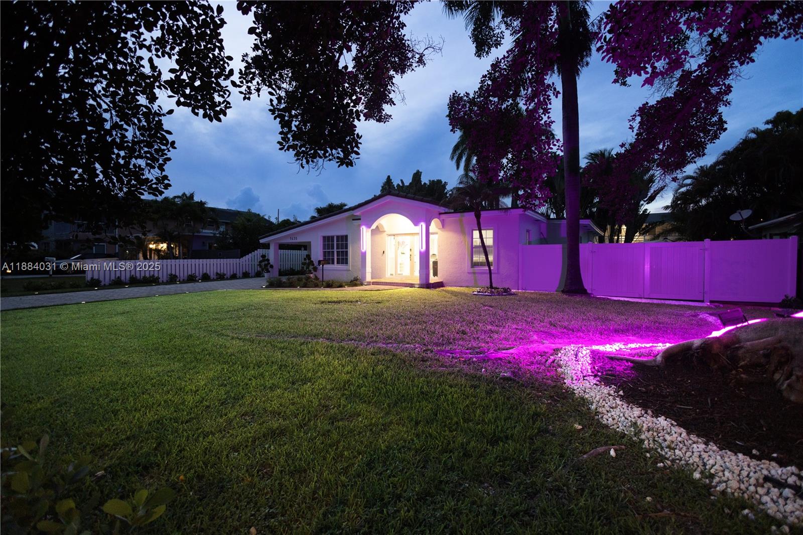 HOLLYWOOD COUNTRY CLUB DI - Residential Lease