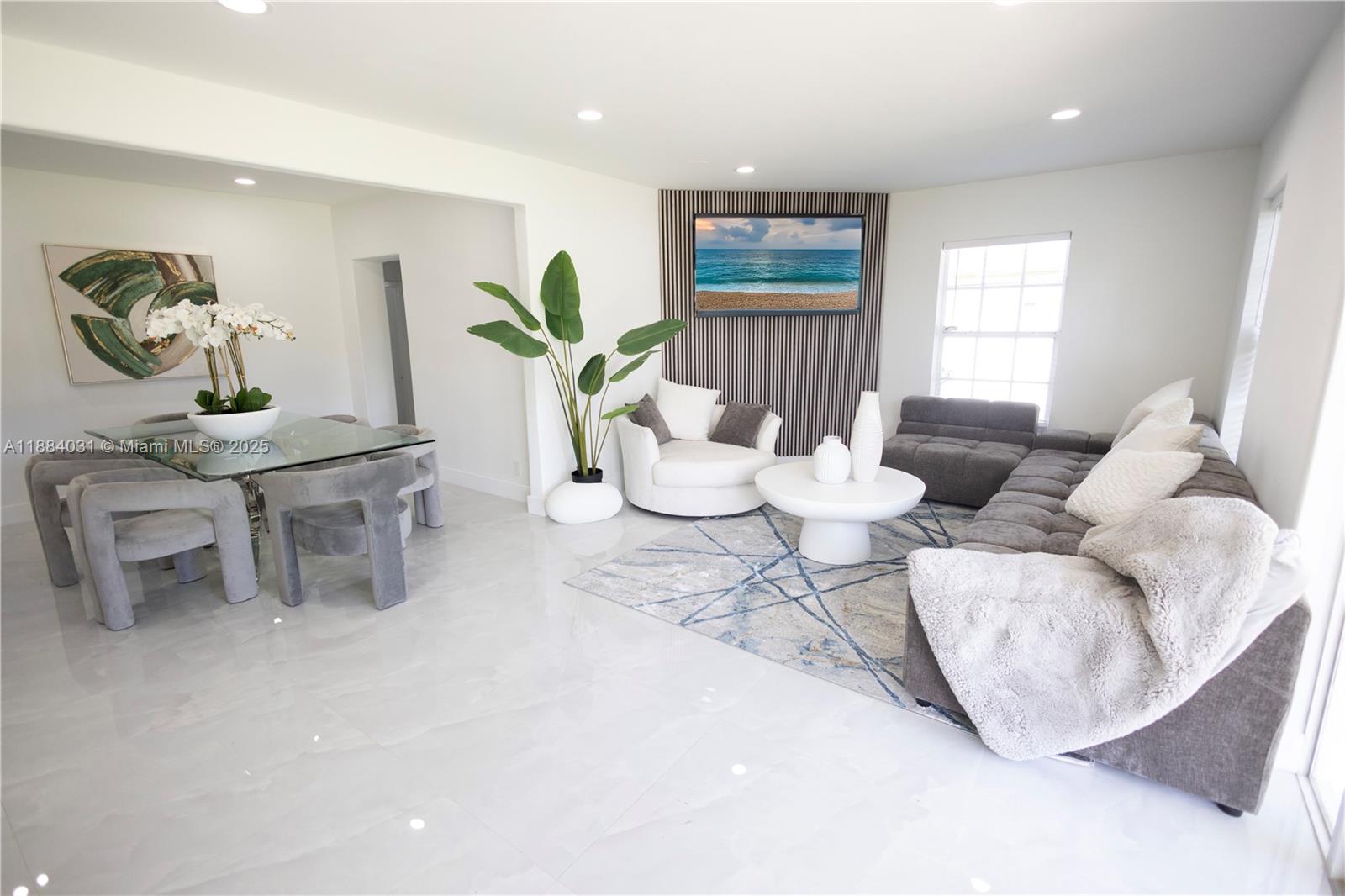 HOLLYWOOD COUNTRY CLUB DI - Residential Lease