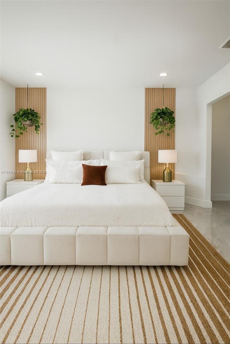 HOLLYWOOD COUNTRY CLUB DI - Residential Lease