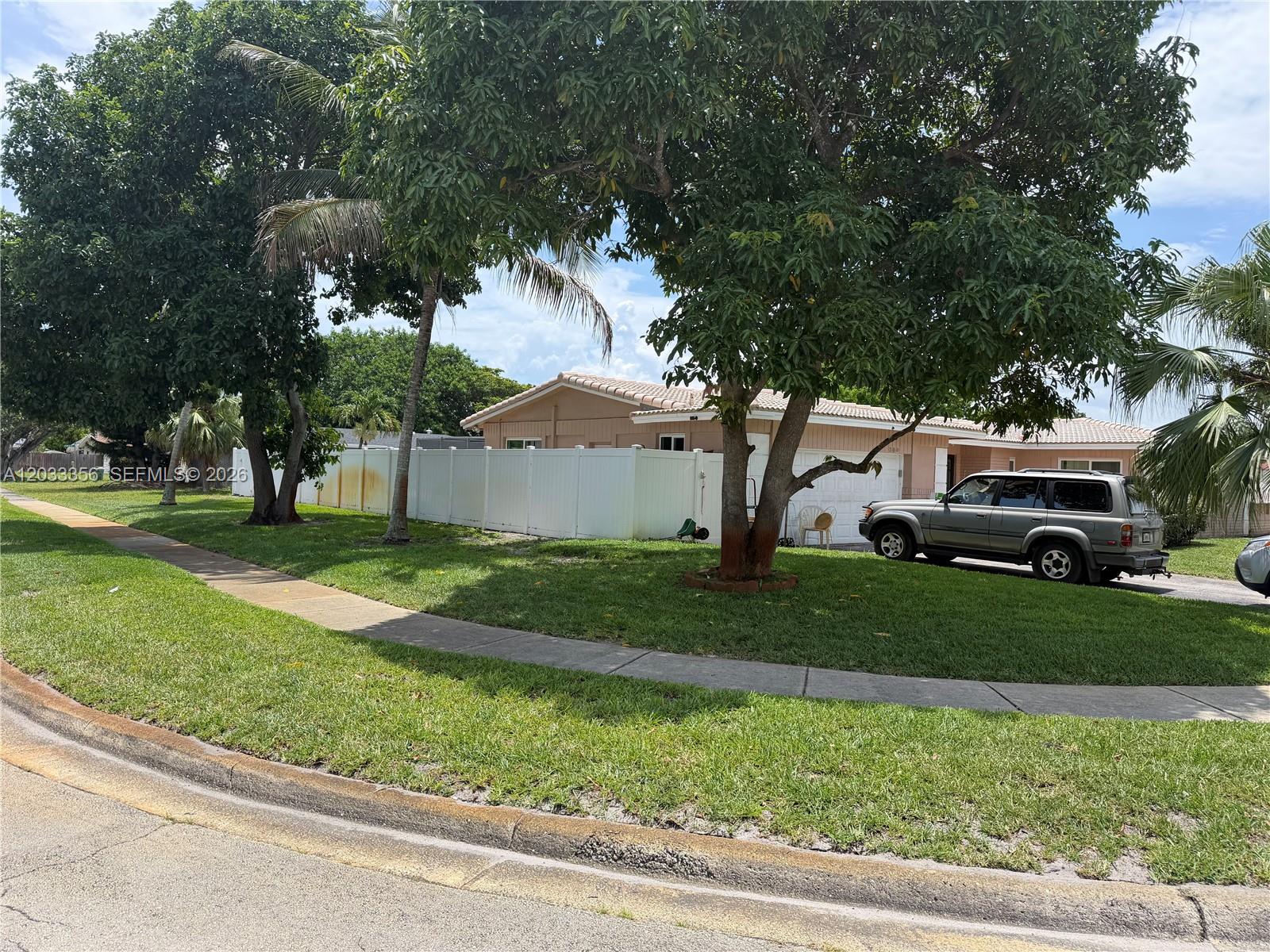 300 SW 68th Ave
