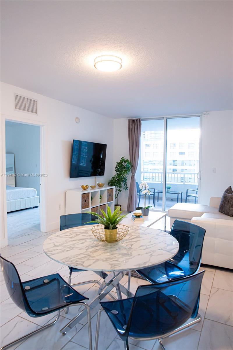 170 SE 14th St 1605