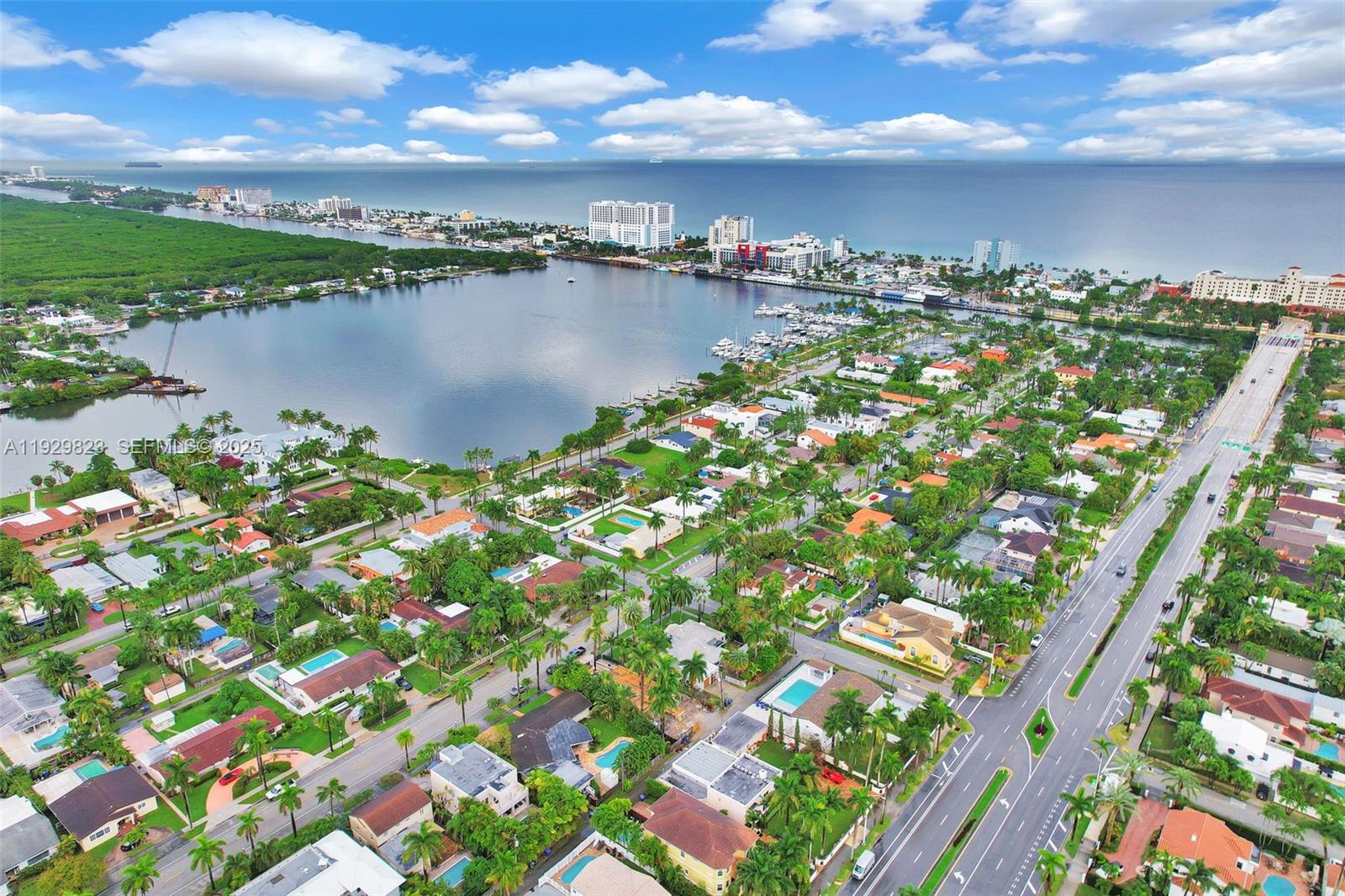 HOLLYWOOD LAKES SECTION - Residential