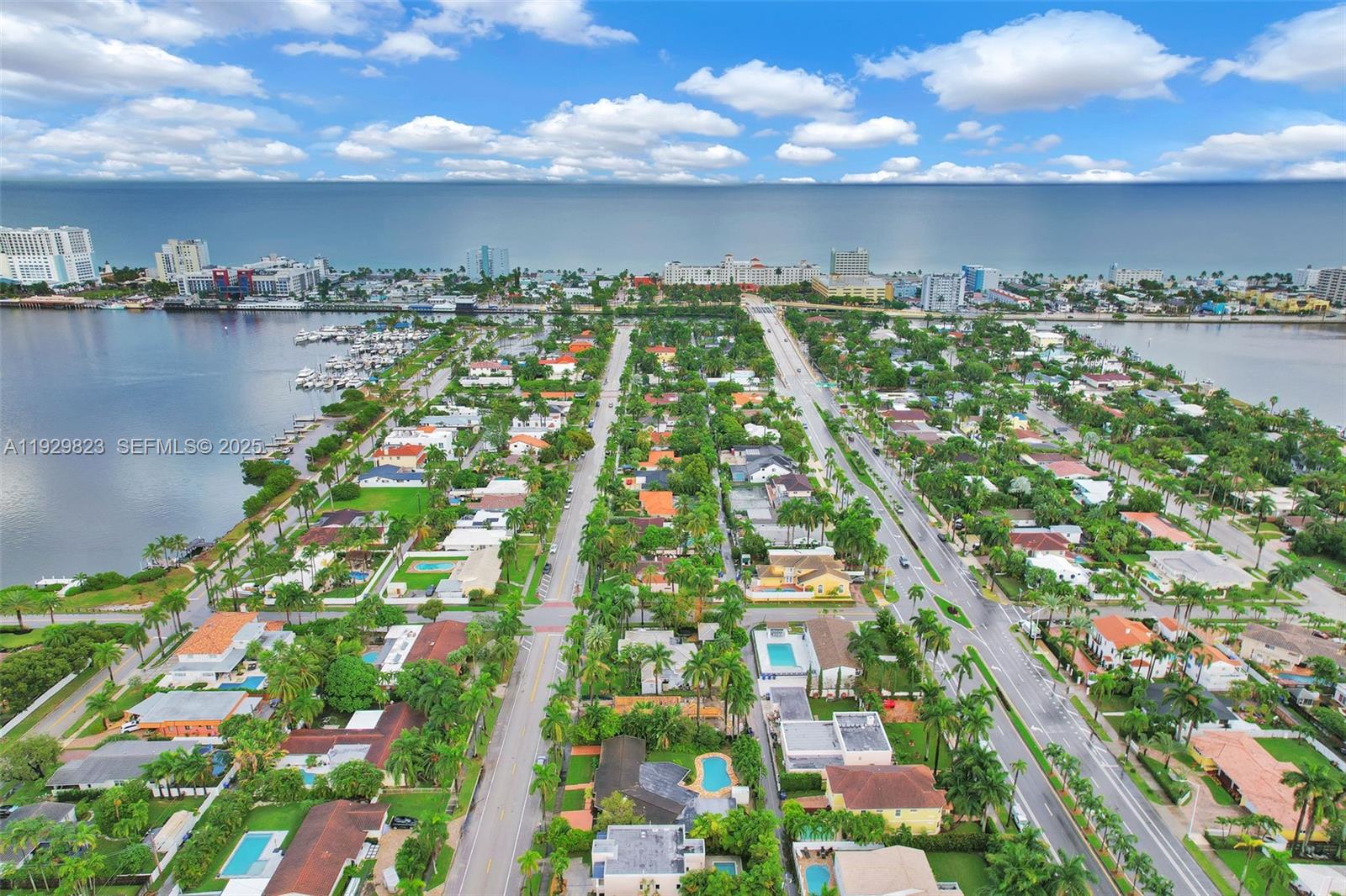 HOLLYWOOD LAKES SECTION - Residential