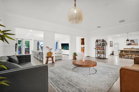 Photo of 900 Tyler St, Hollywood, FL 33019 (MLS # A11929823)