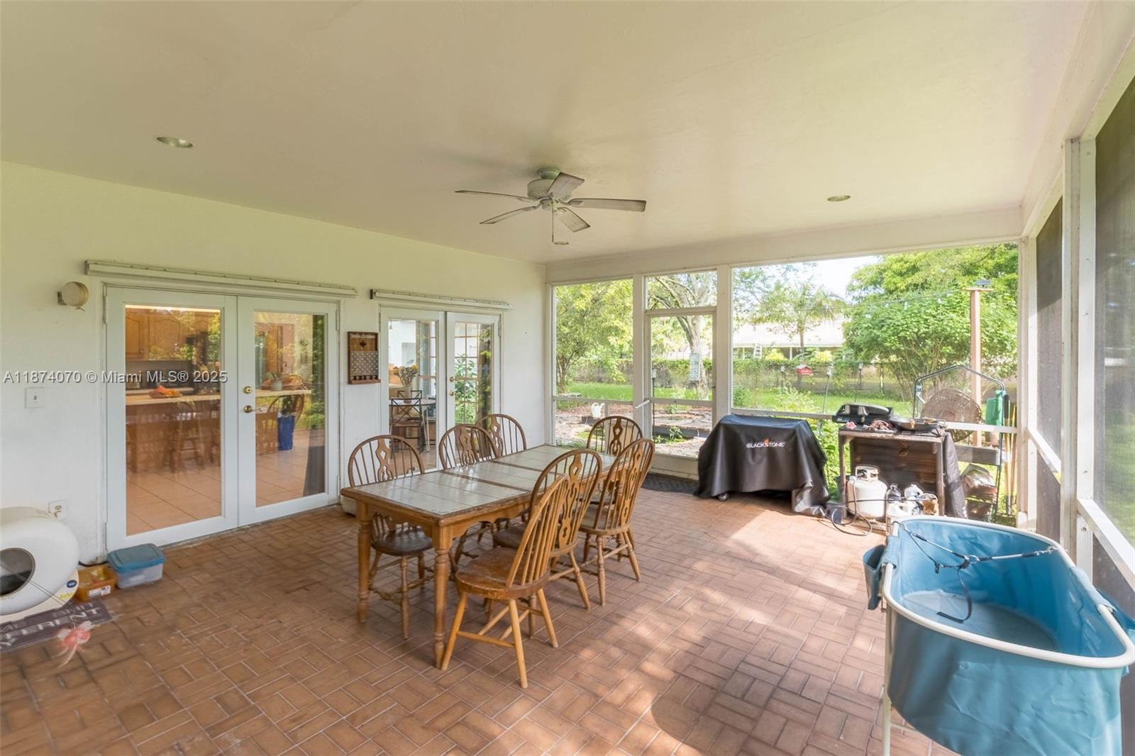 THE REDLANDS SEC 1 - Residential