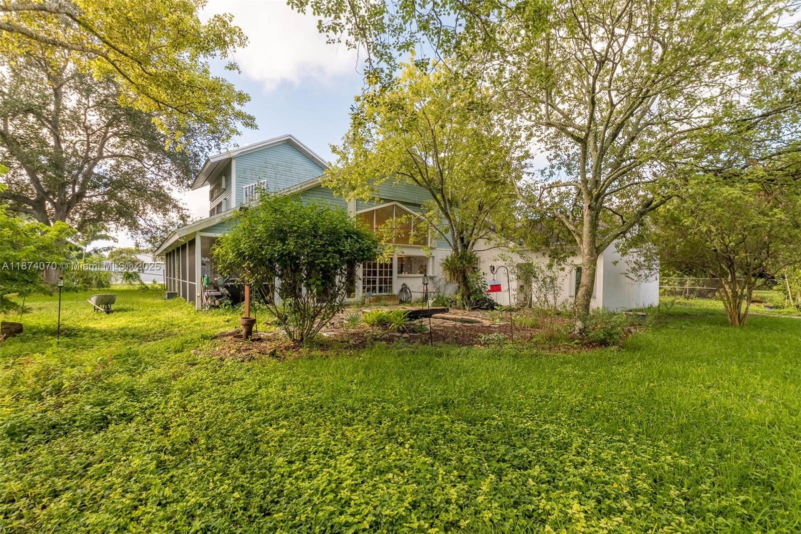 THE REDLANDS SEC 1 - Residential