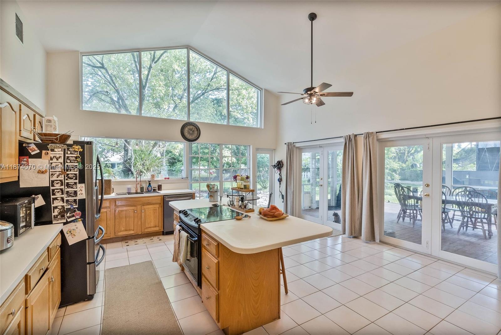 THE REDLANDS SEC 1 - Residential