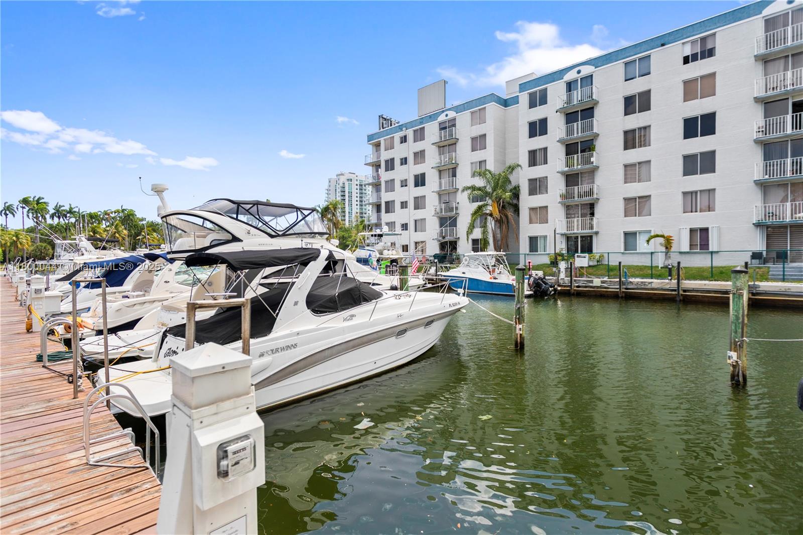 RIVER RUN CONDO PH I - Residential
