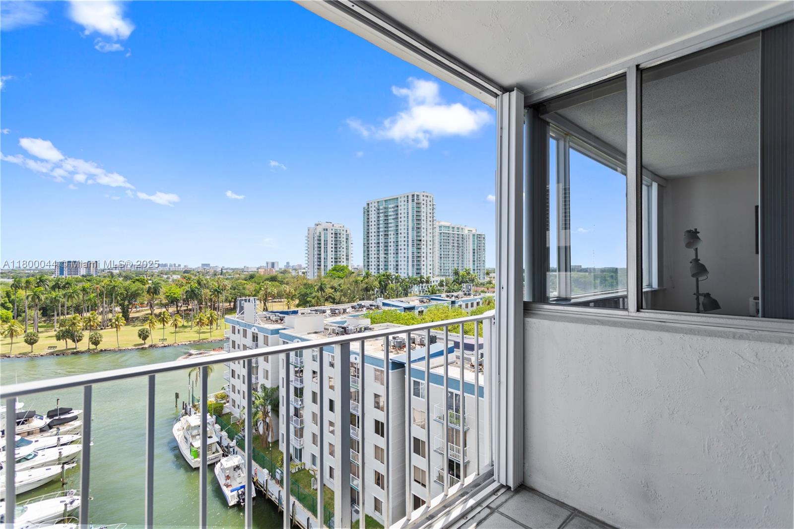 RIVER RUN CONDO PH I - Residential
