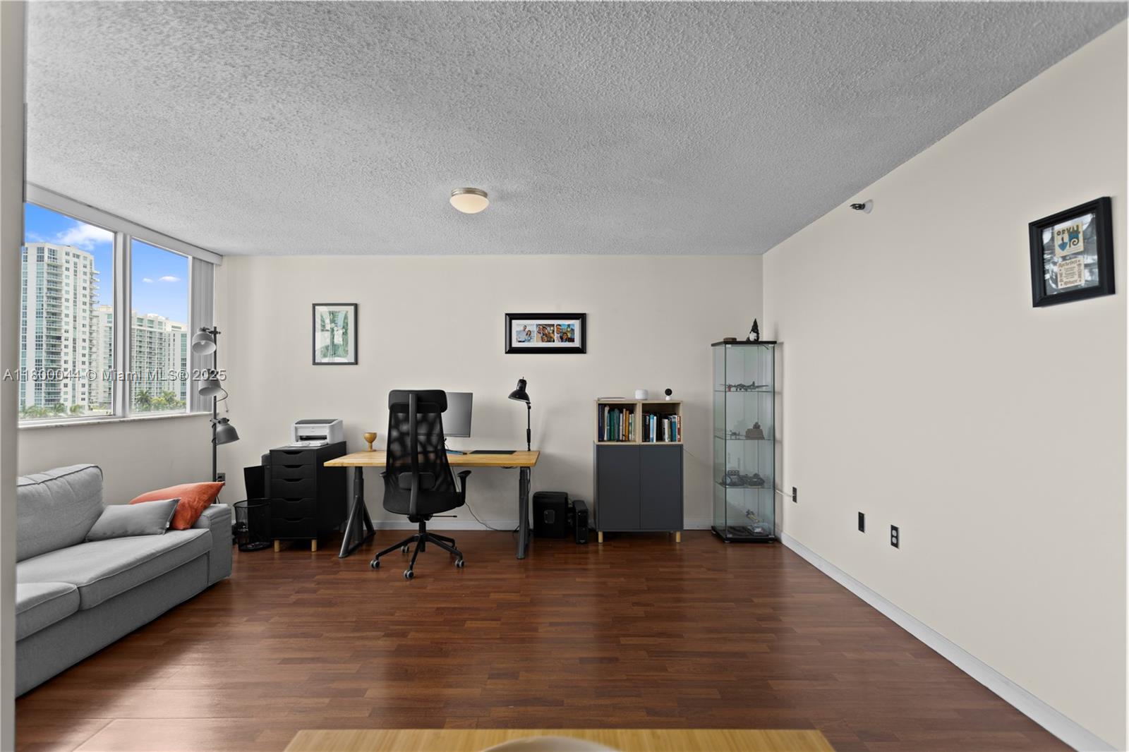RIVER RUN CONDO PH I - Residential