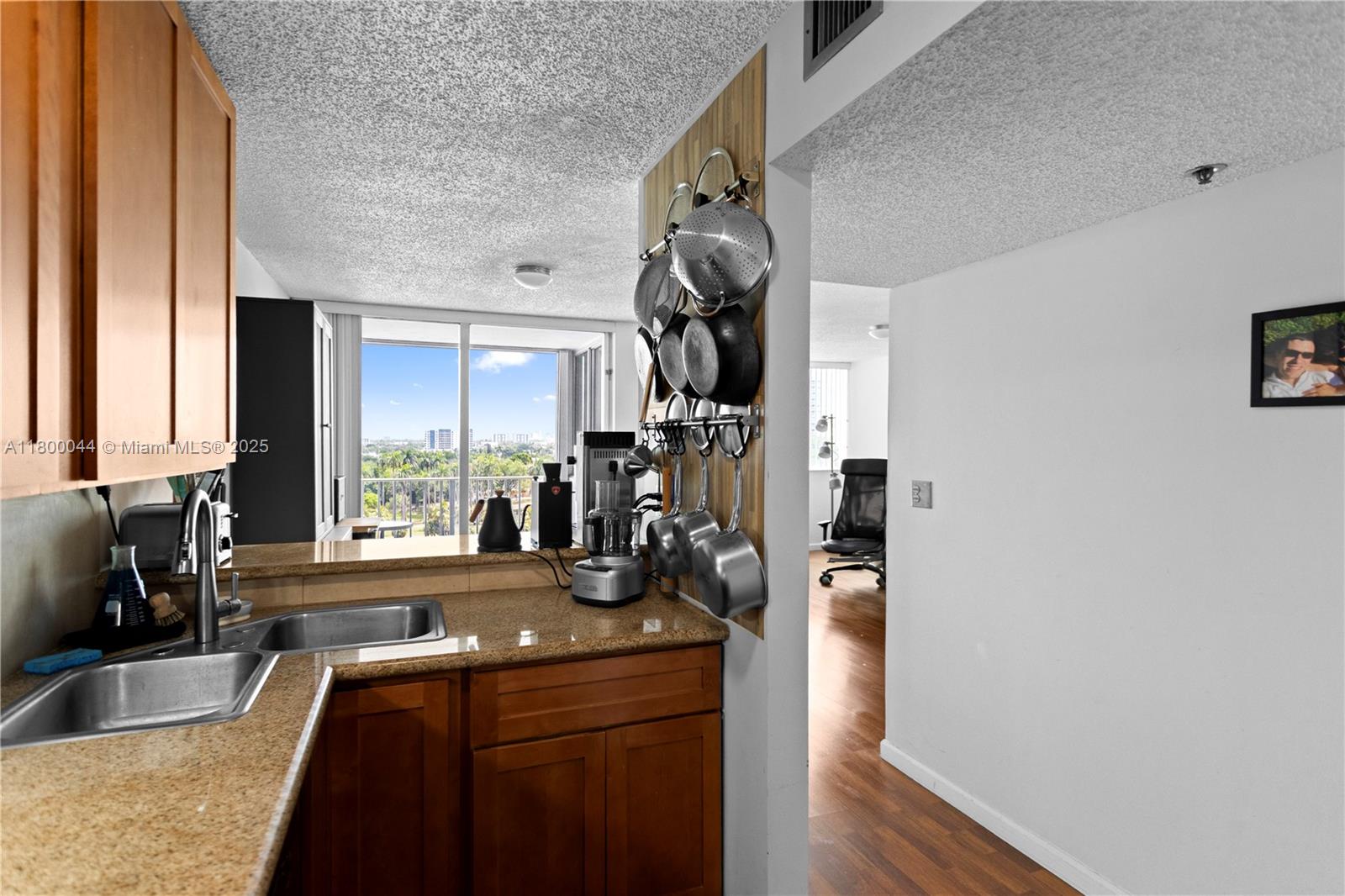 RIVER RUN CONDO PH I - Residential