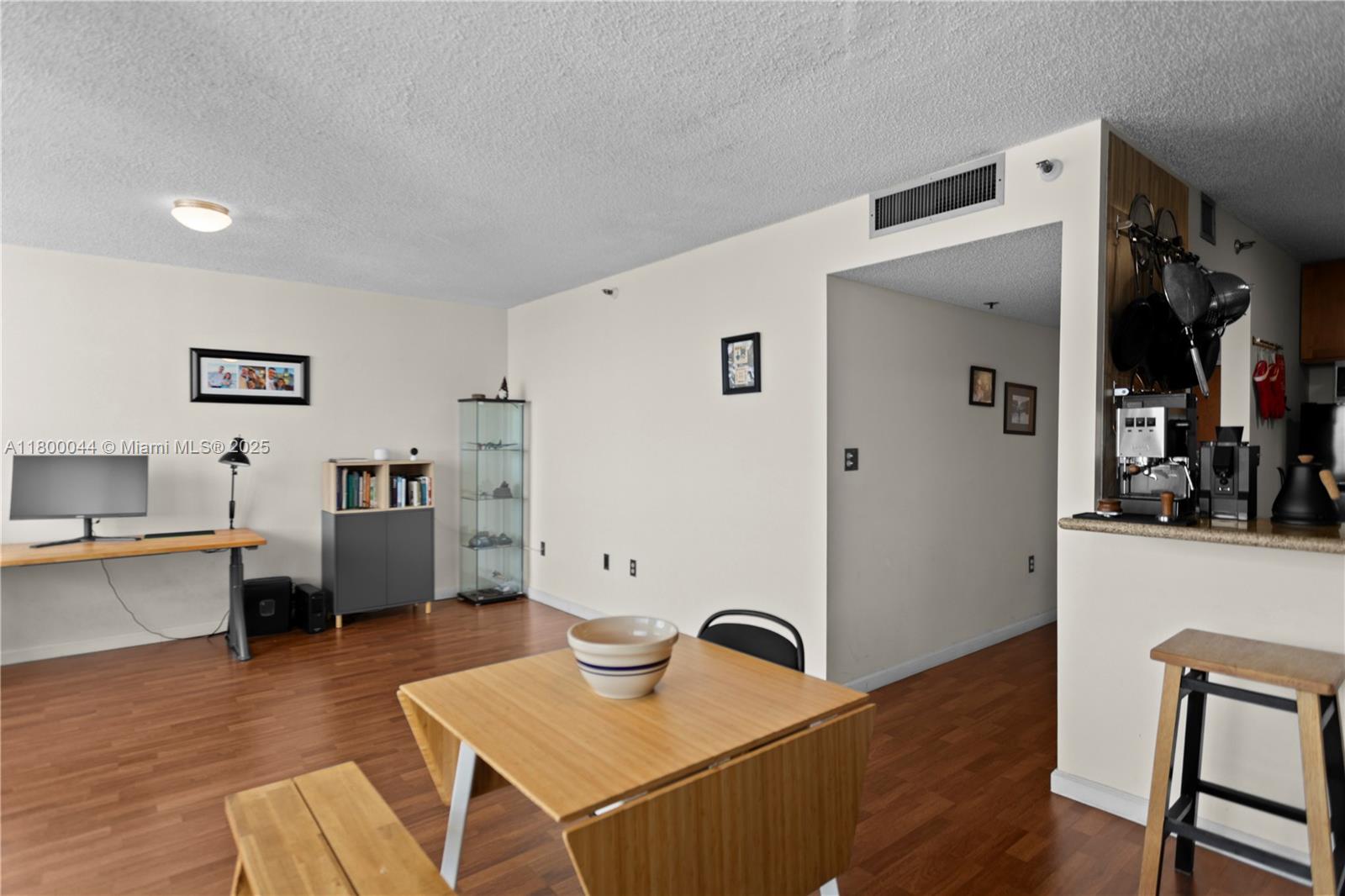 RIVER RUN CONDO PH I - Residential