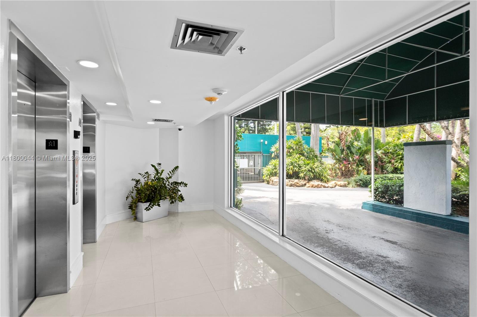 RIVER RUN CONDO PH I - Residential