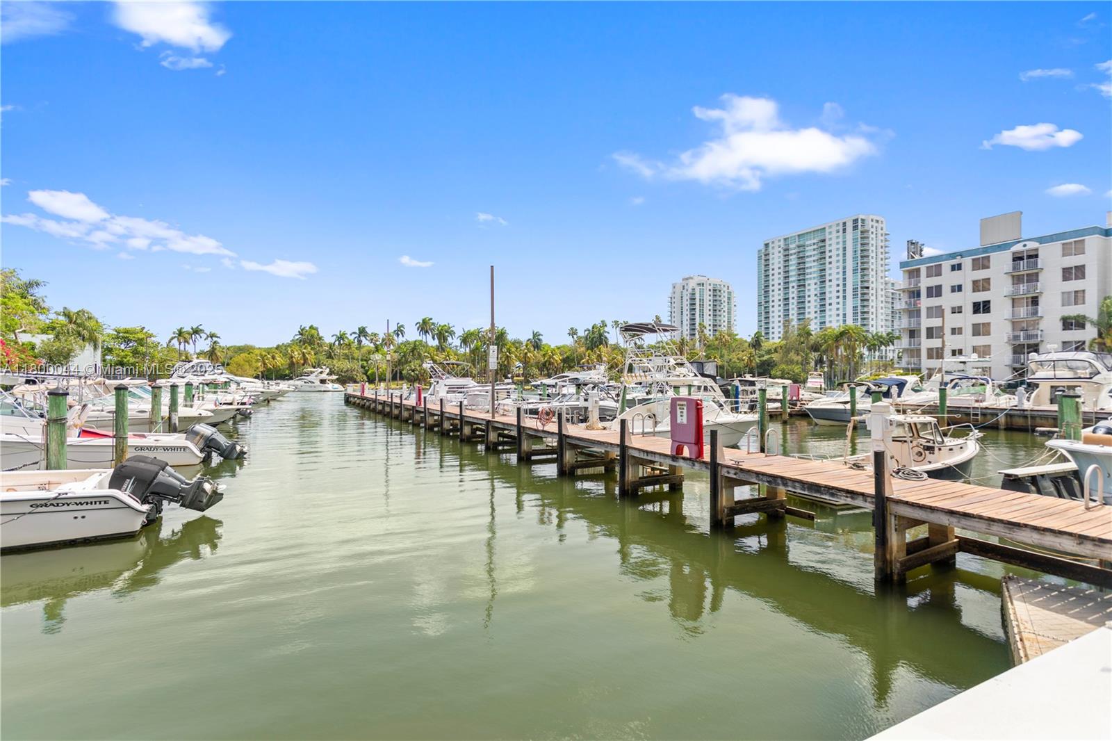 RIVER RUN CONDO PH I - Residential