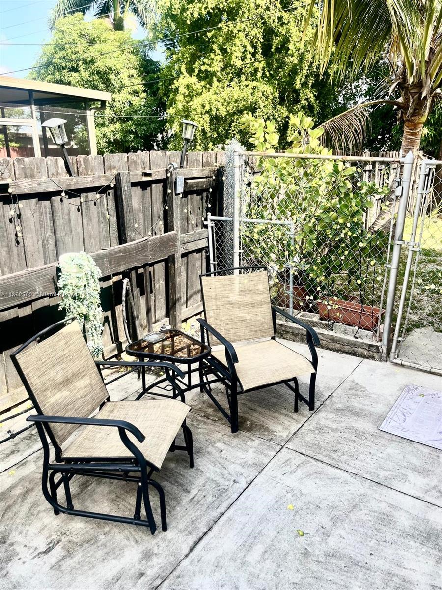 Amazing Opportunity. Great location in the Heart of Miami. Nicely furnished studio. Water, electricity, Wi-Fi included. One assigned parking and access to a patio perfect for relaxing or enjoying the outdoors. Quiet street. Conveniently located. close to Coral Gables, Flagler St, airport, X-press ways, shopping centers, public transportation and much more. Easy to show.