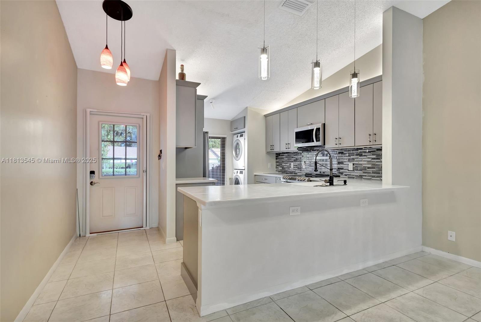 PINE RIDGE AT HAVERHILL C - Residential
