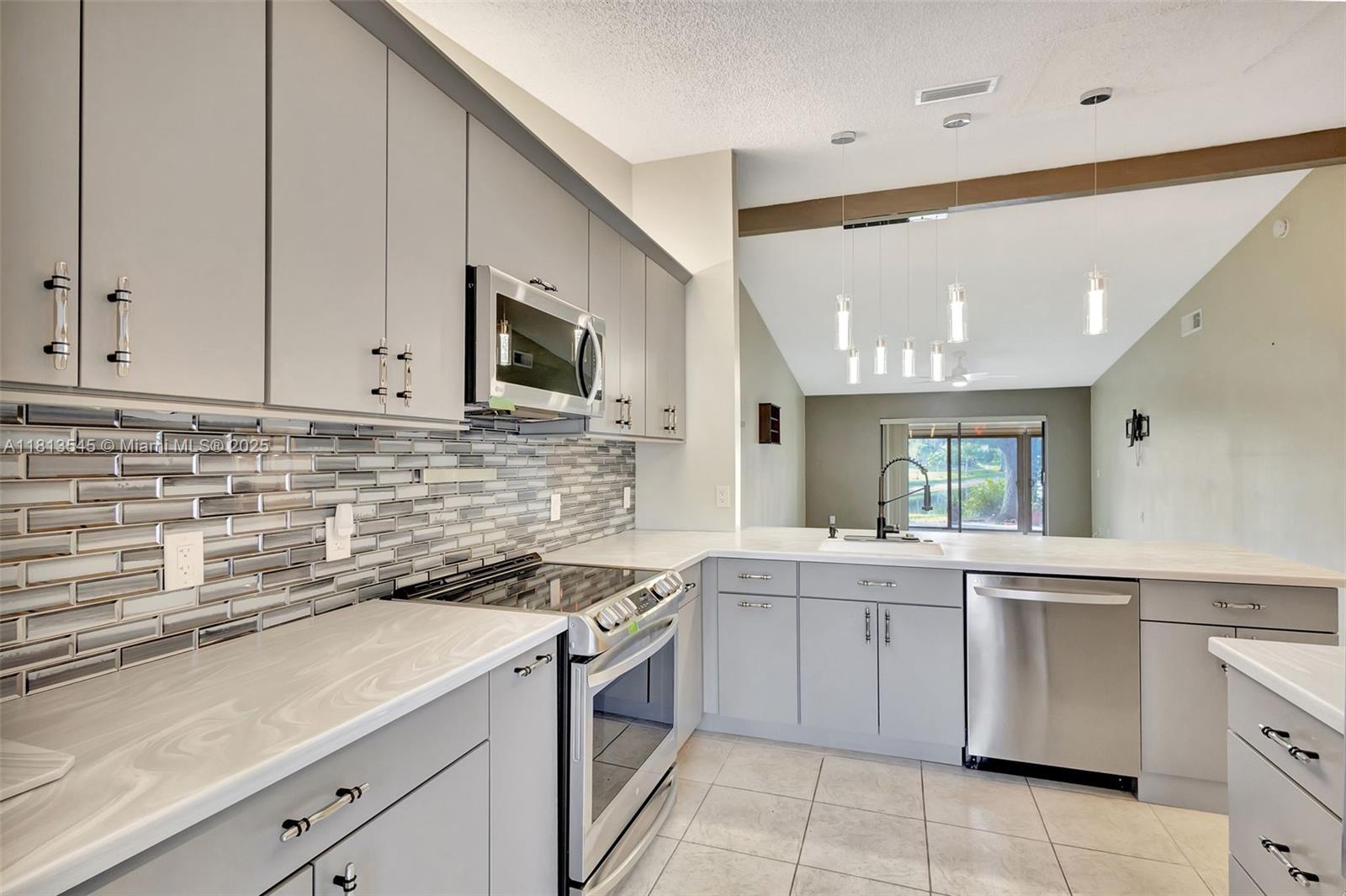 PINE RIDGE AT HAVERHILL C - Residential