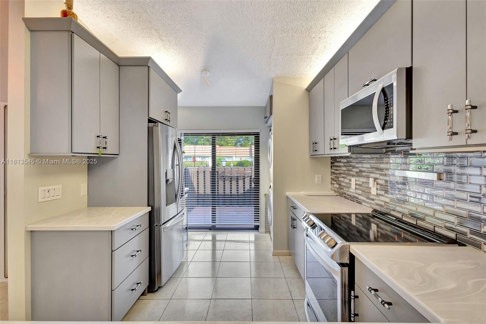 PINE RIDGE AT HAVERHILL C - Residential
