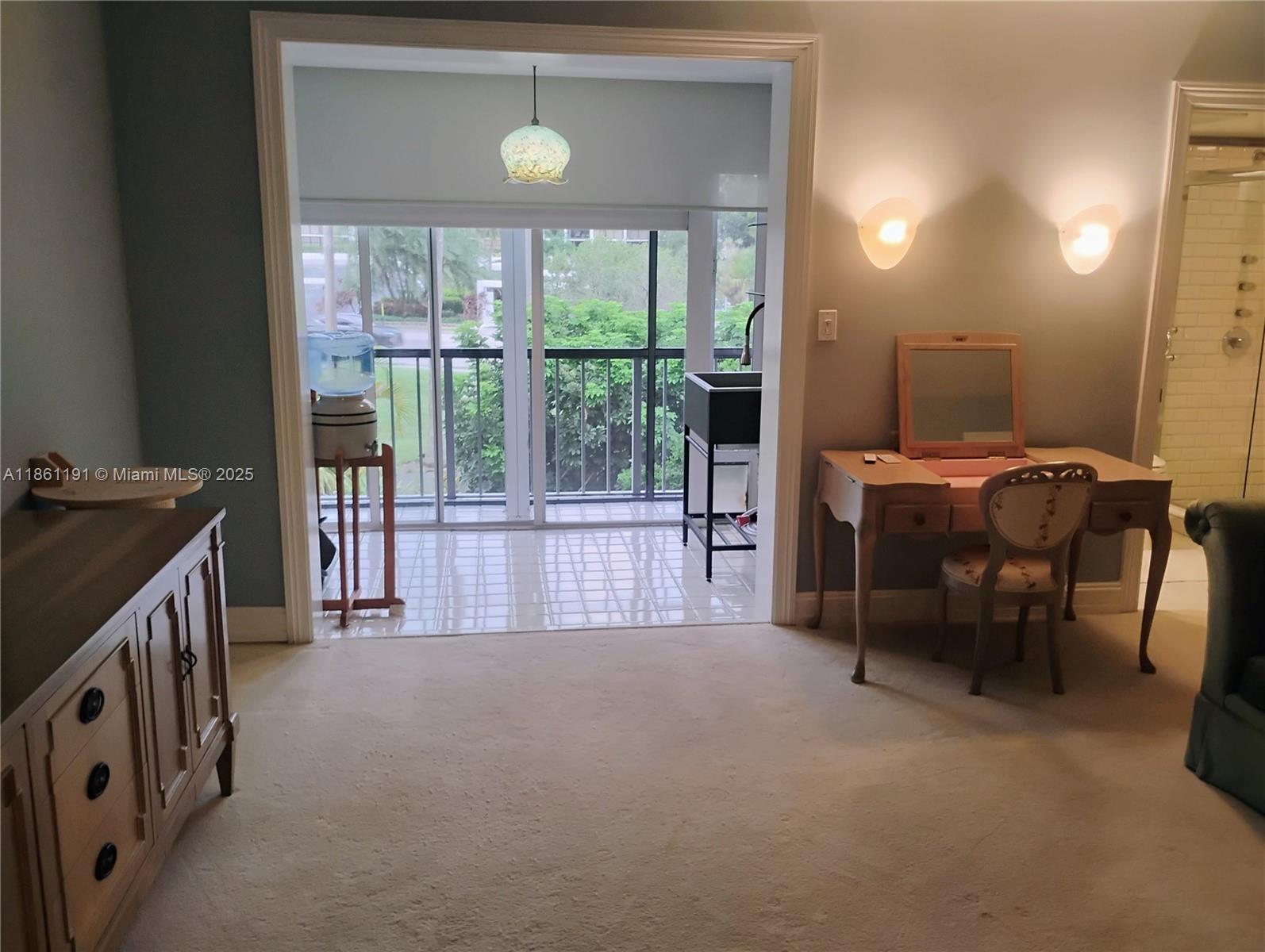 TOWNHOUSES OF VENETIAN PA - Residential