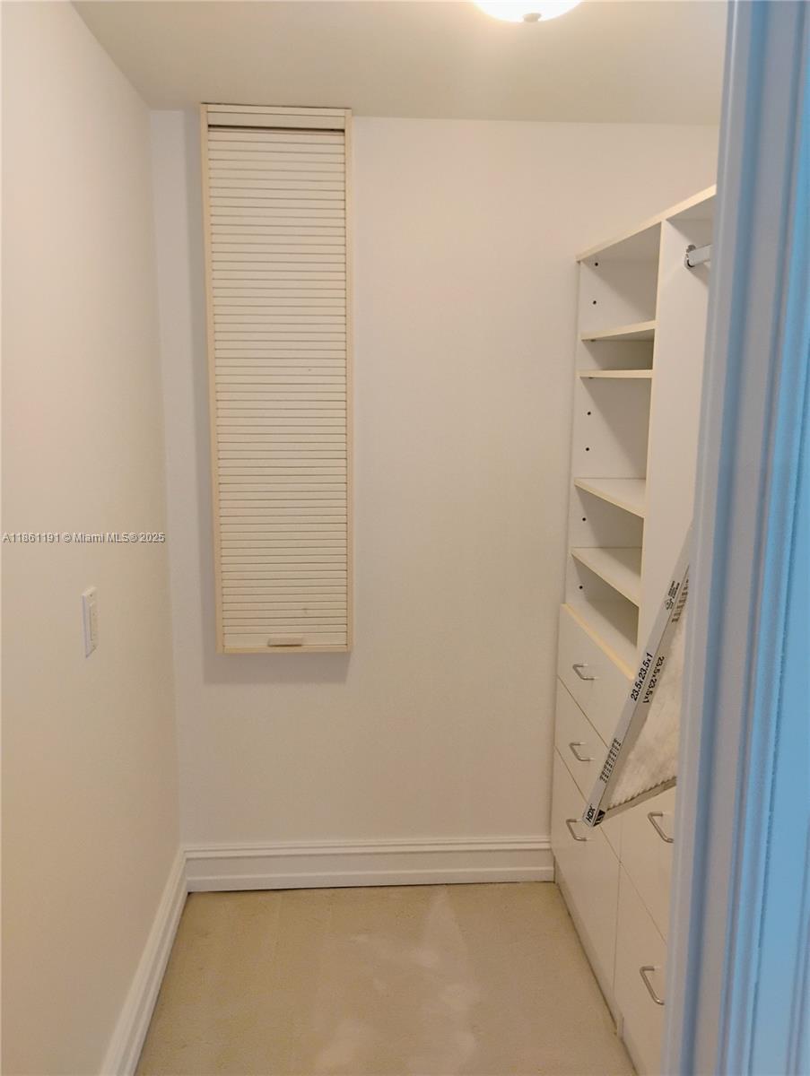 TOWNHOUSES OF VENETIAN PA - Residential