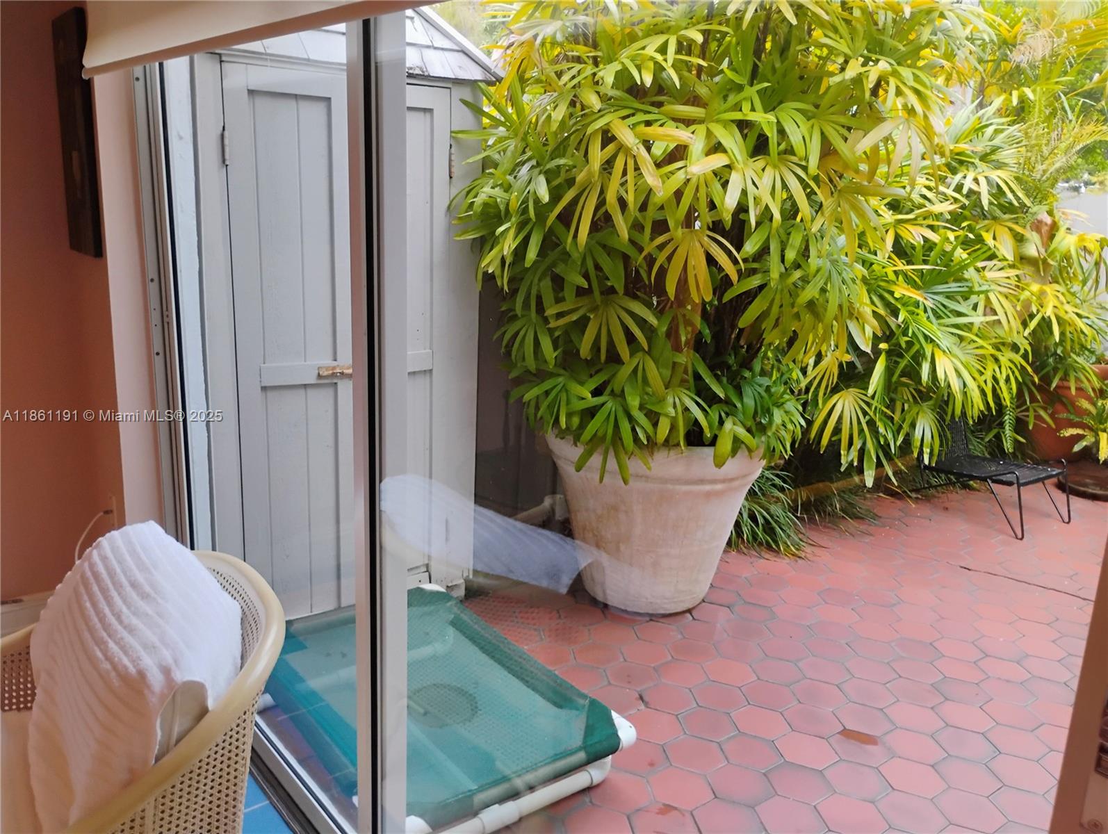 TOWNHOUSES OF VENETIAN PA - Residential