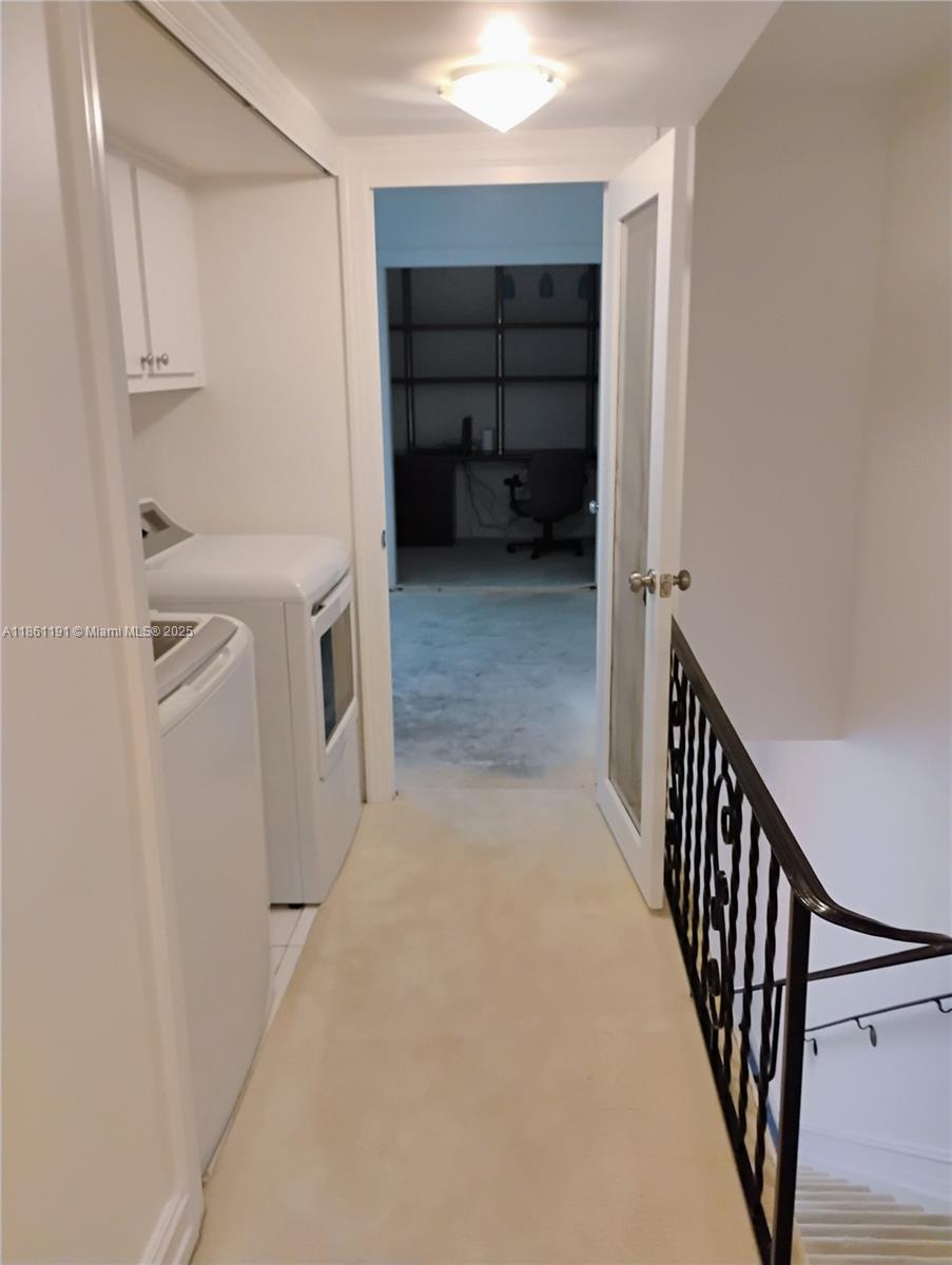 TOWNHOUSES OF VENETIAN PA - Residential