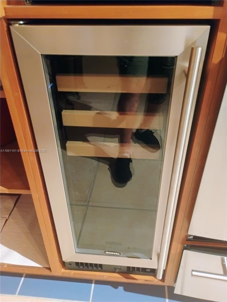 TOWNHOUSES OF VENETIAN PA - Residential