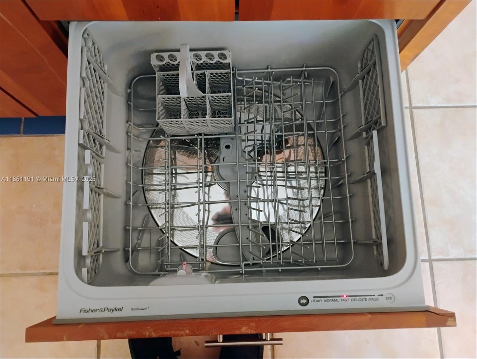 TOWNHOUSES OF VENETIAN PA - Residential