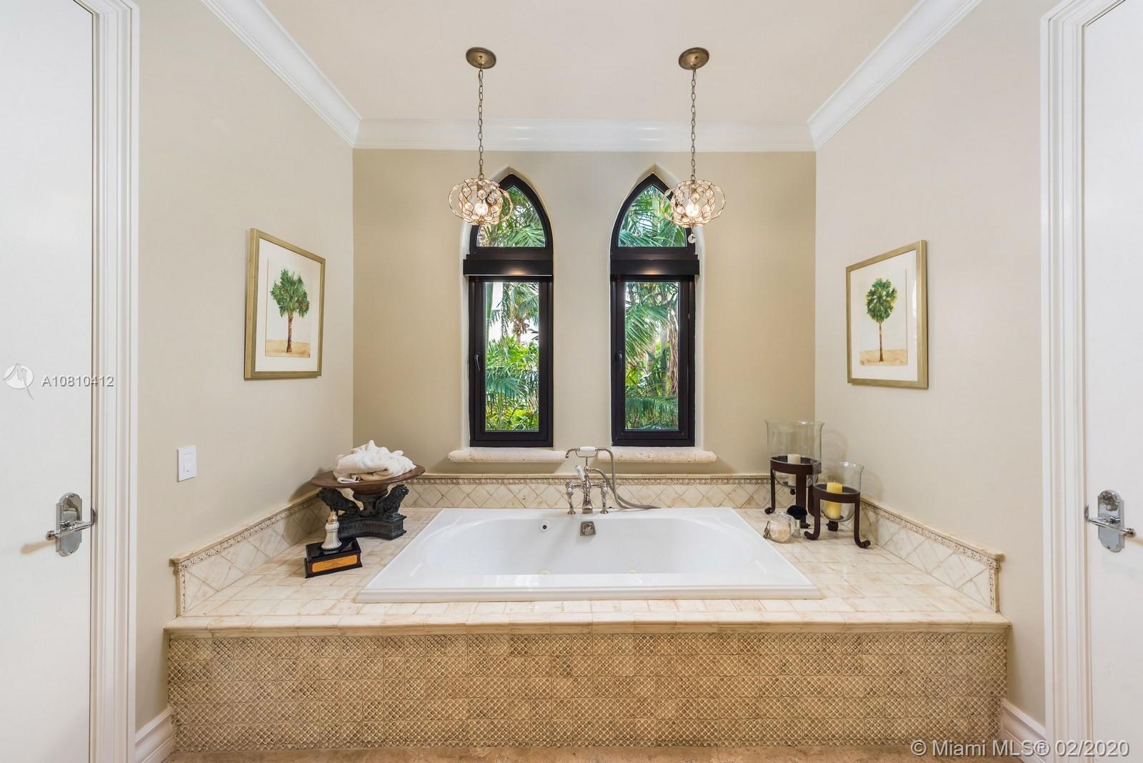 INDIAN CREEK GOLF CLUB IS - Residential