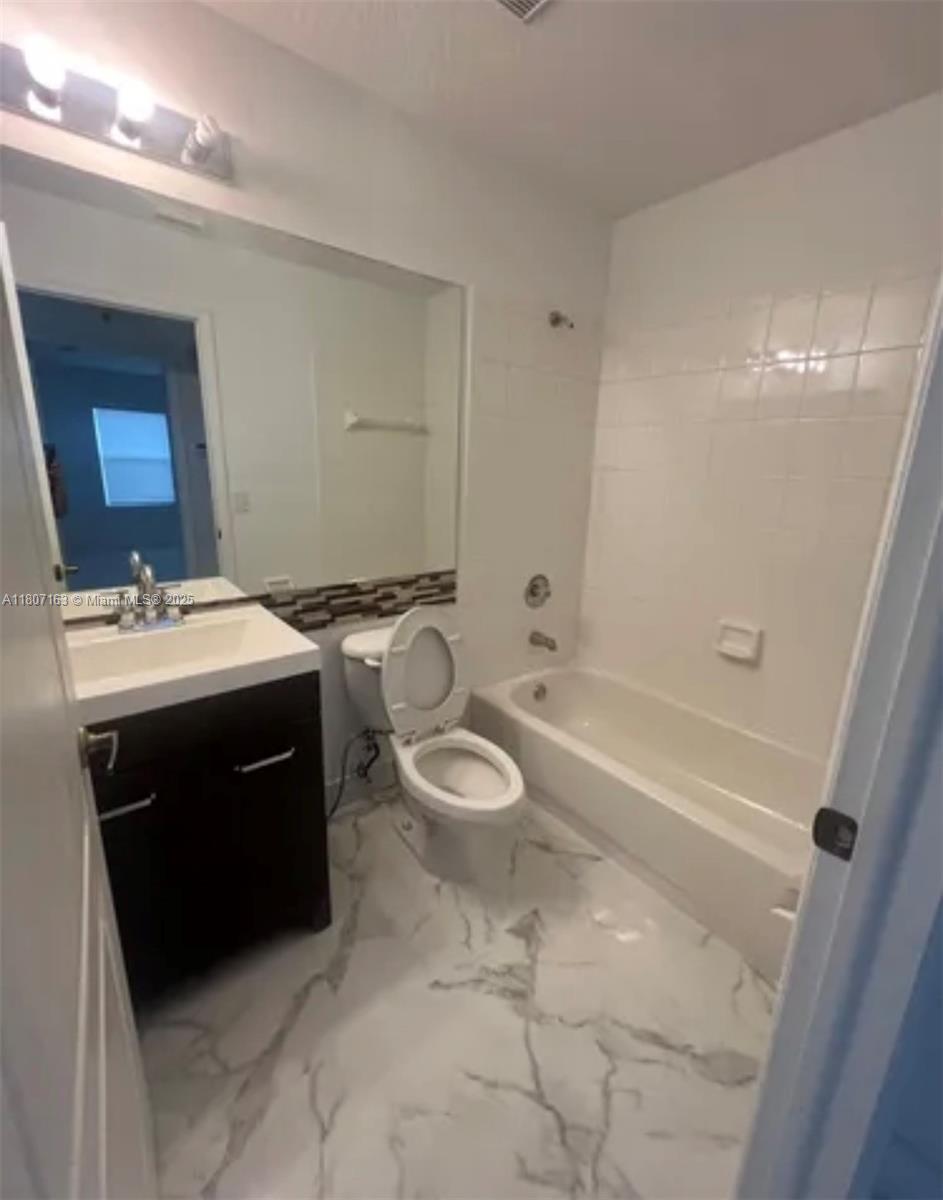 FOREST LAKES ESTATES SEC - Residential