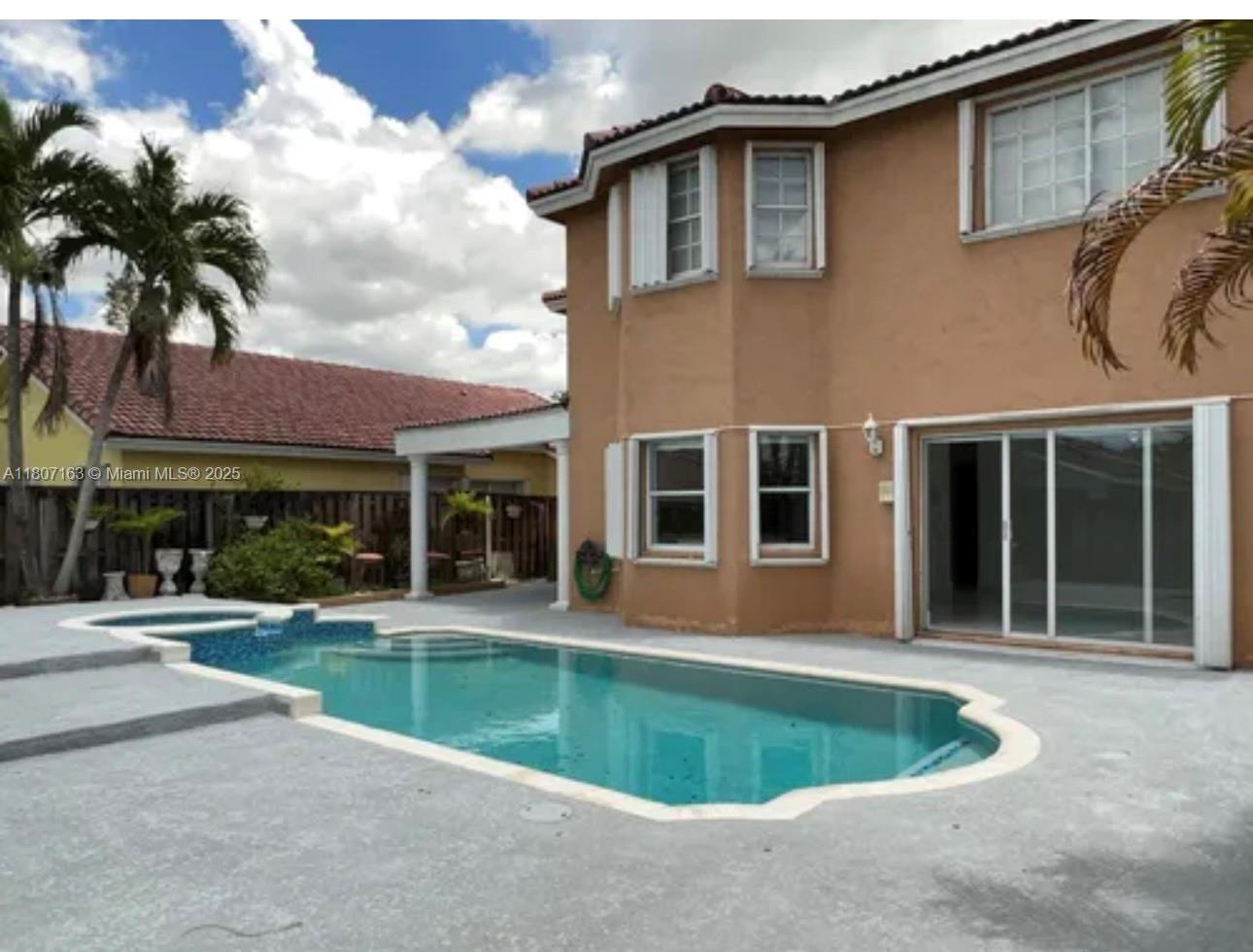 FOREST LAKES ESTATES SEC - Residential
