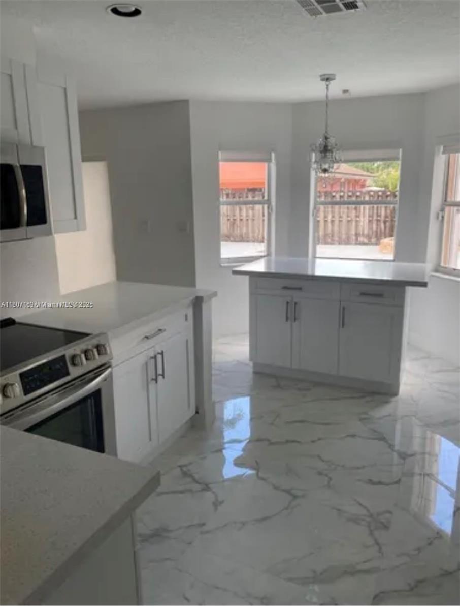 FOREST LAKES ESTATES SEC - Residential