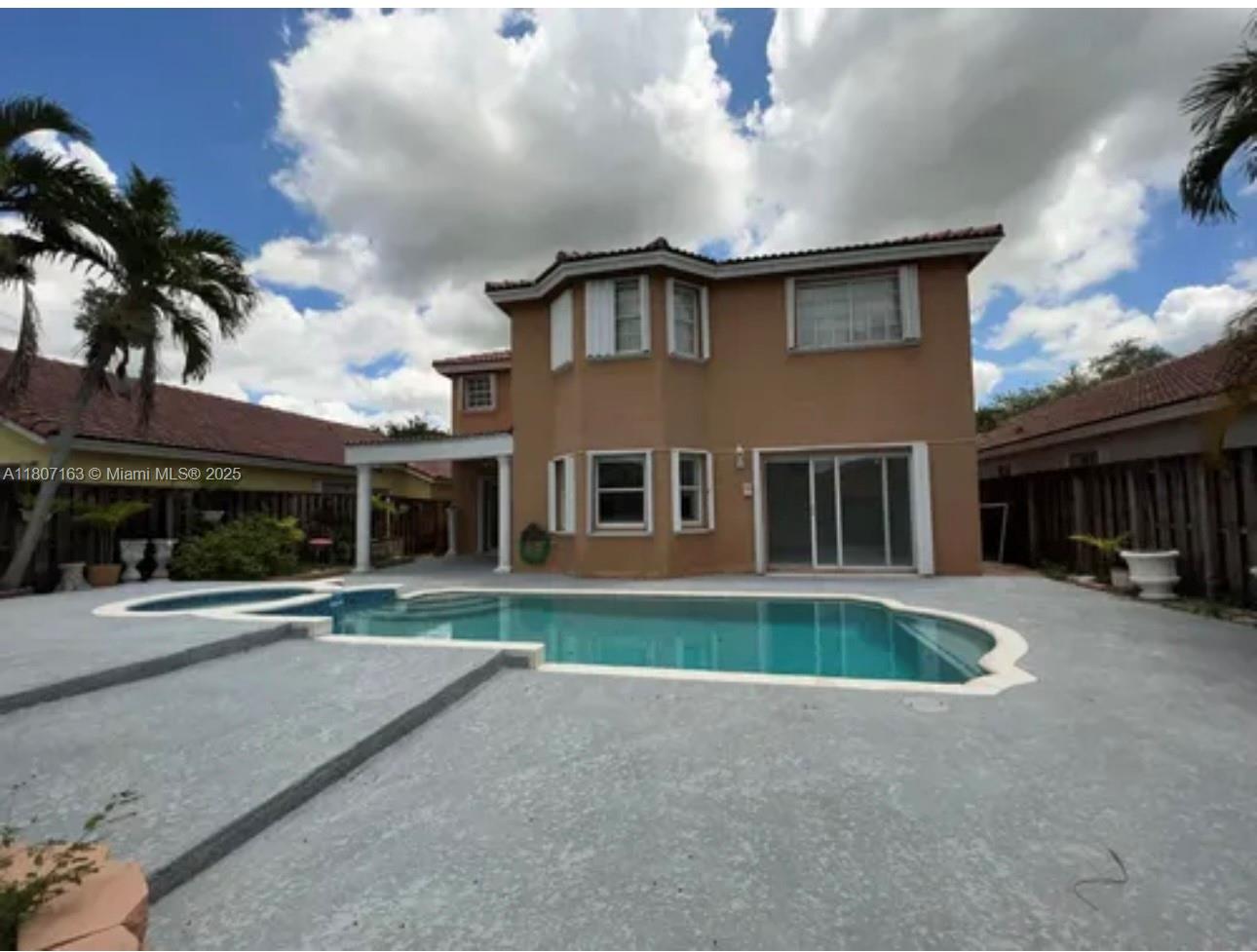 FOREST LAKES ESTATES SEC - Residential