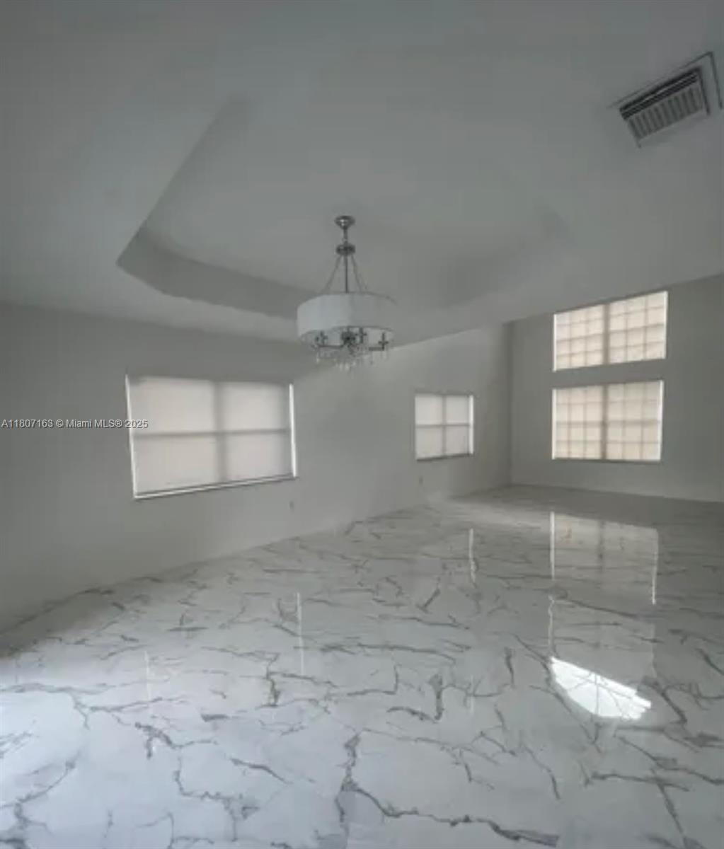 FOREST LAKES ESTATES SEC - Residential